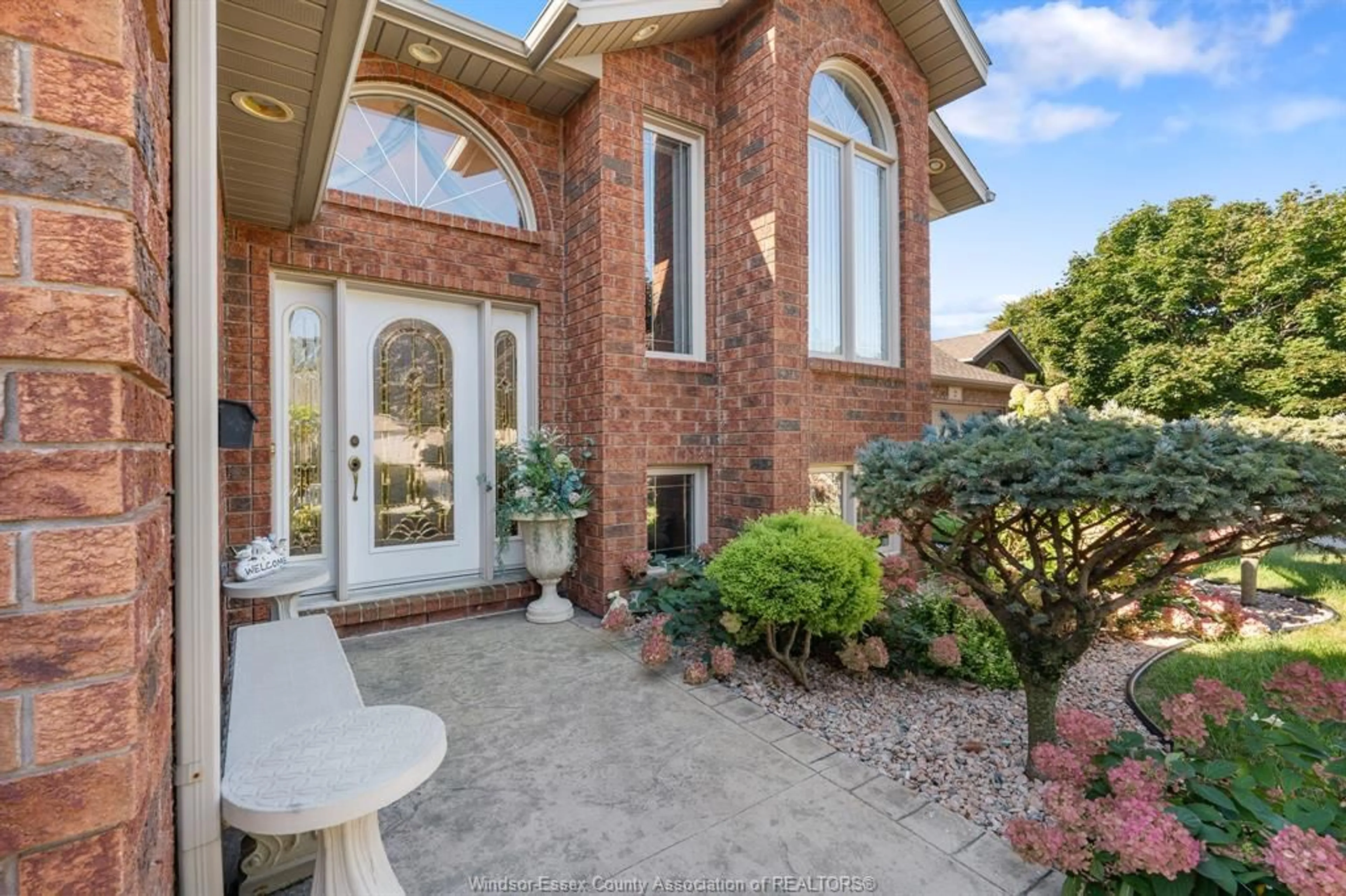 Home with brick exterior material, street for 4 Francesco Crt, Leamington Ontario N8H 5M4