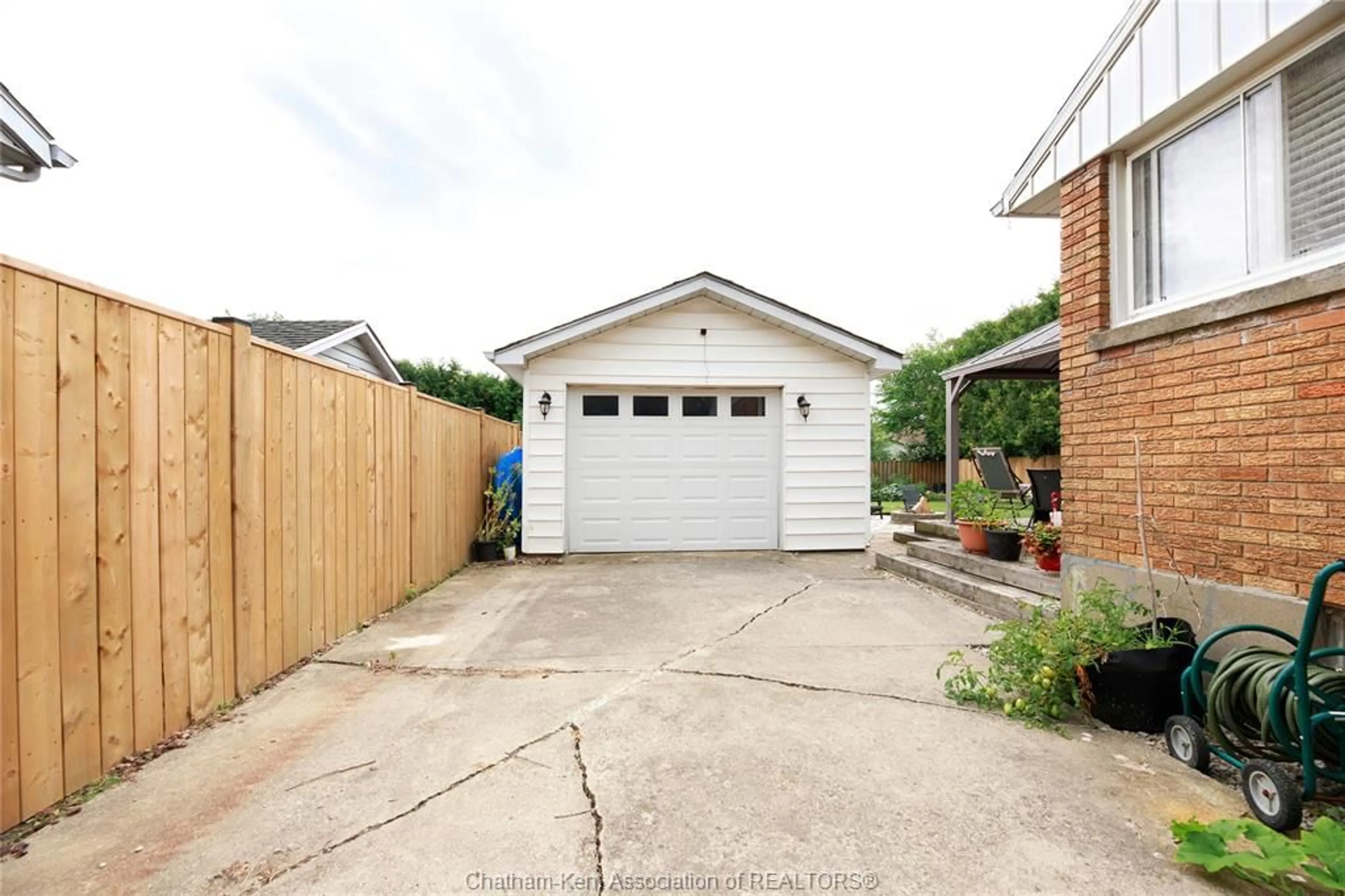 Unknown for 26 Canterbury St, Chatham Ontario N7L 3S5