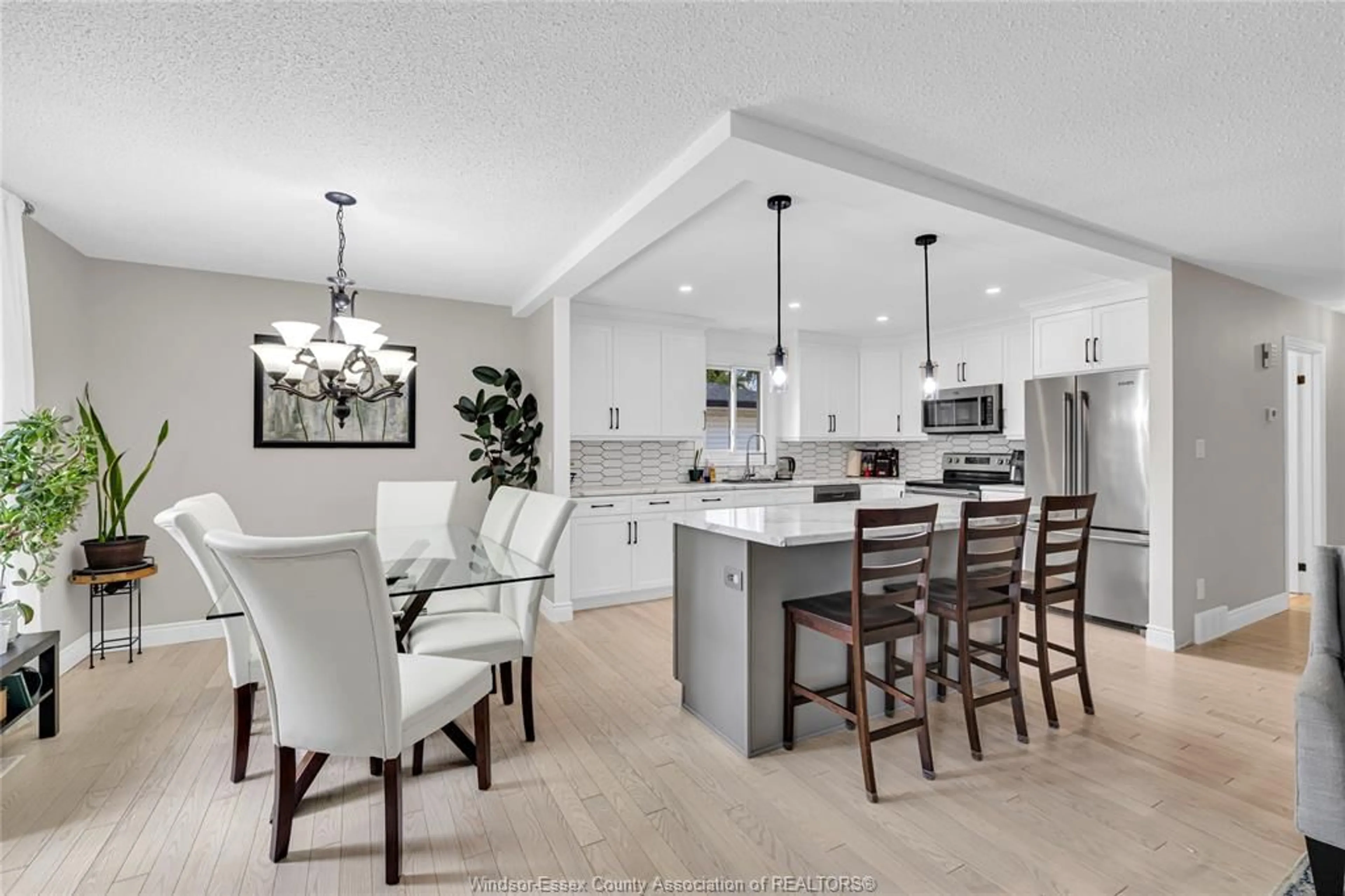 Open concept kitchen, unknown for 1485 Azalia, Windsor Ontario N8W 5C4