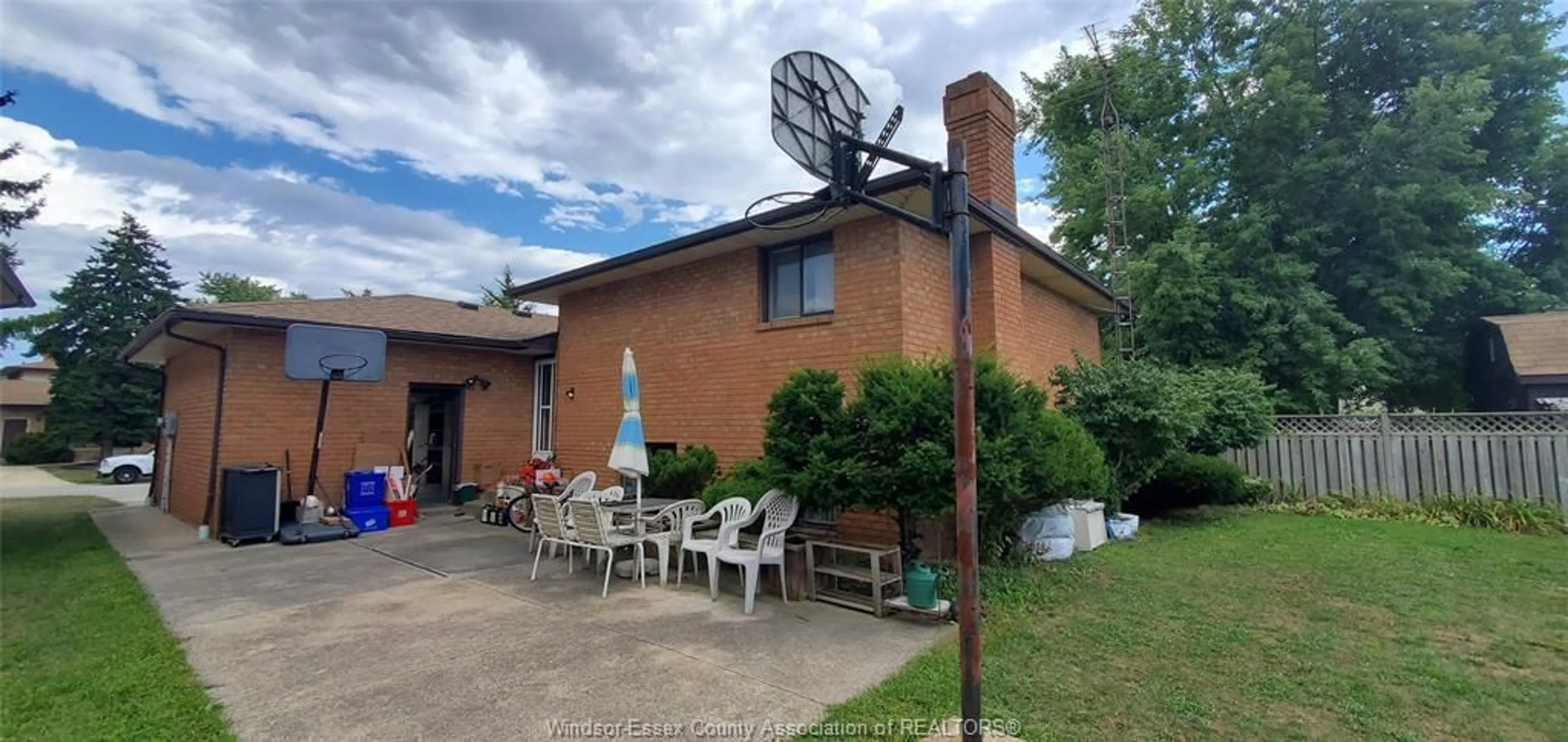 Patio, street for 1735 HOMESTEAD Lane, LaSalle Ontario N9H 2C7