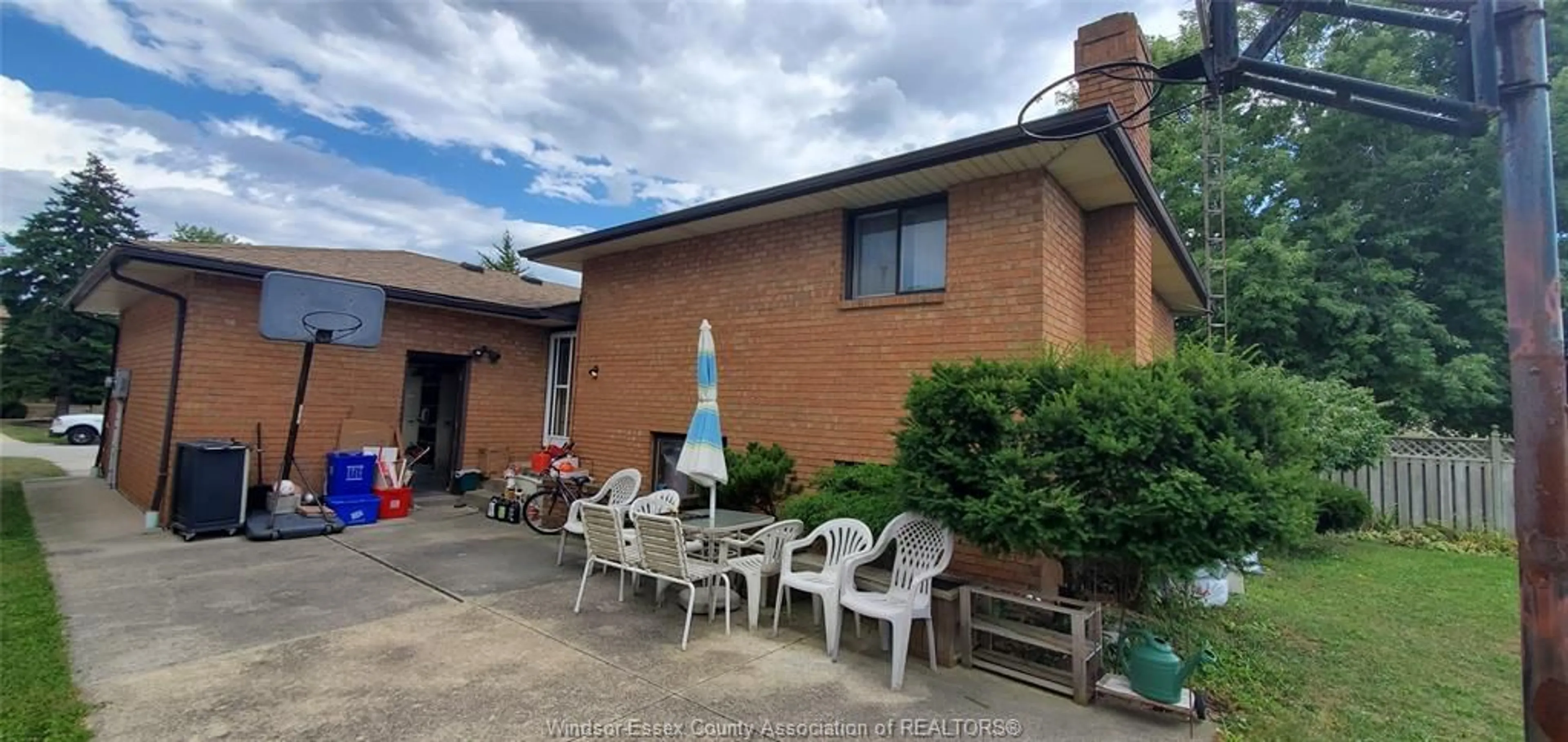 Patio, unknown for 1735 HOMESTEAD Lane, LaSalle Ontario N9H 2C7