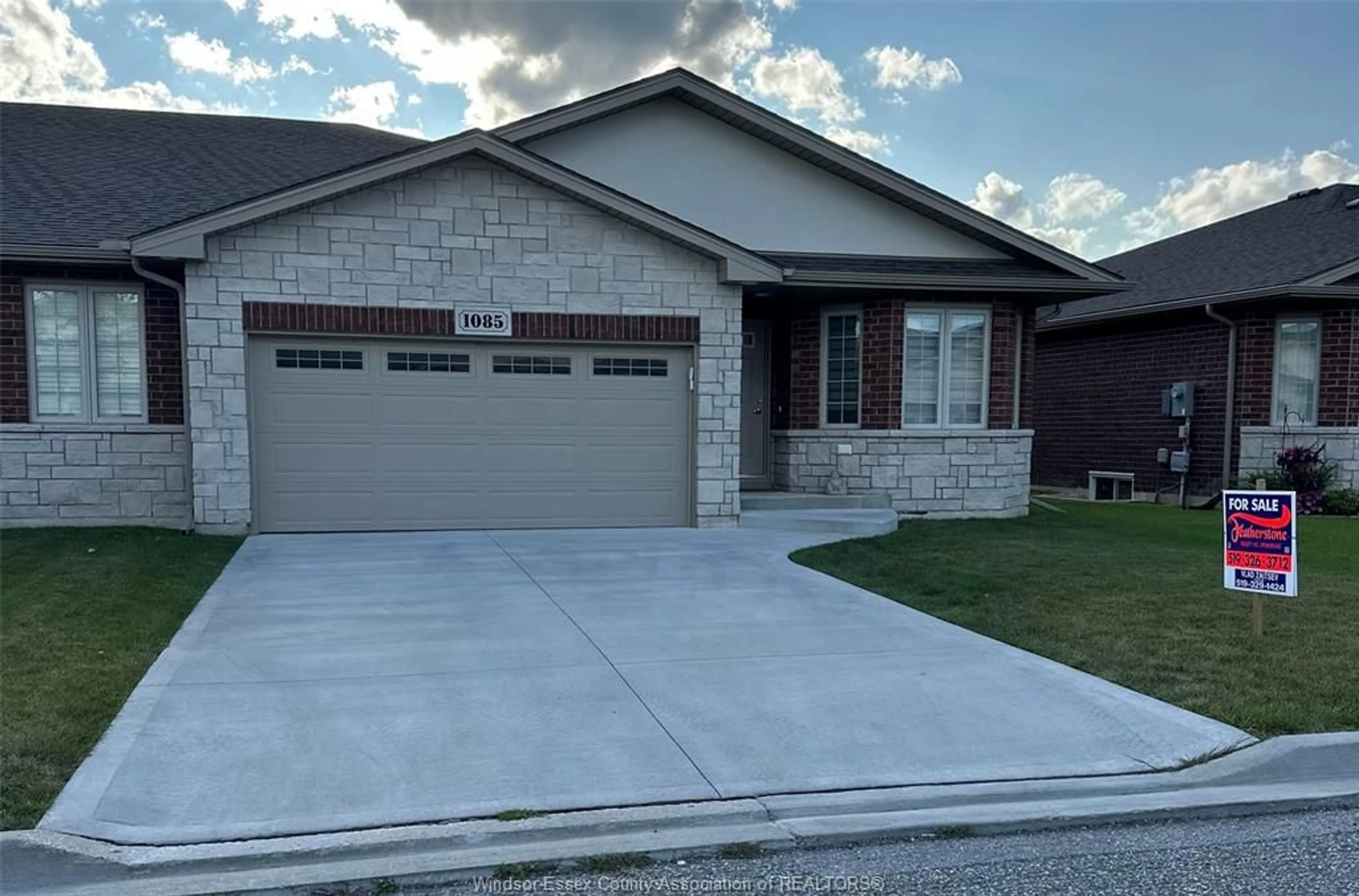 Home with brick exterior material, street for 1085 COPELAND Ave, Windsor Ontario N8P 1E3