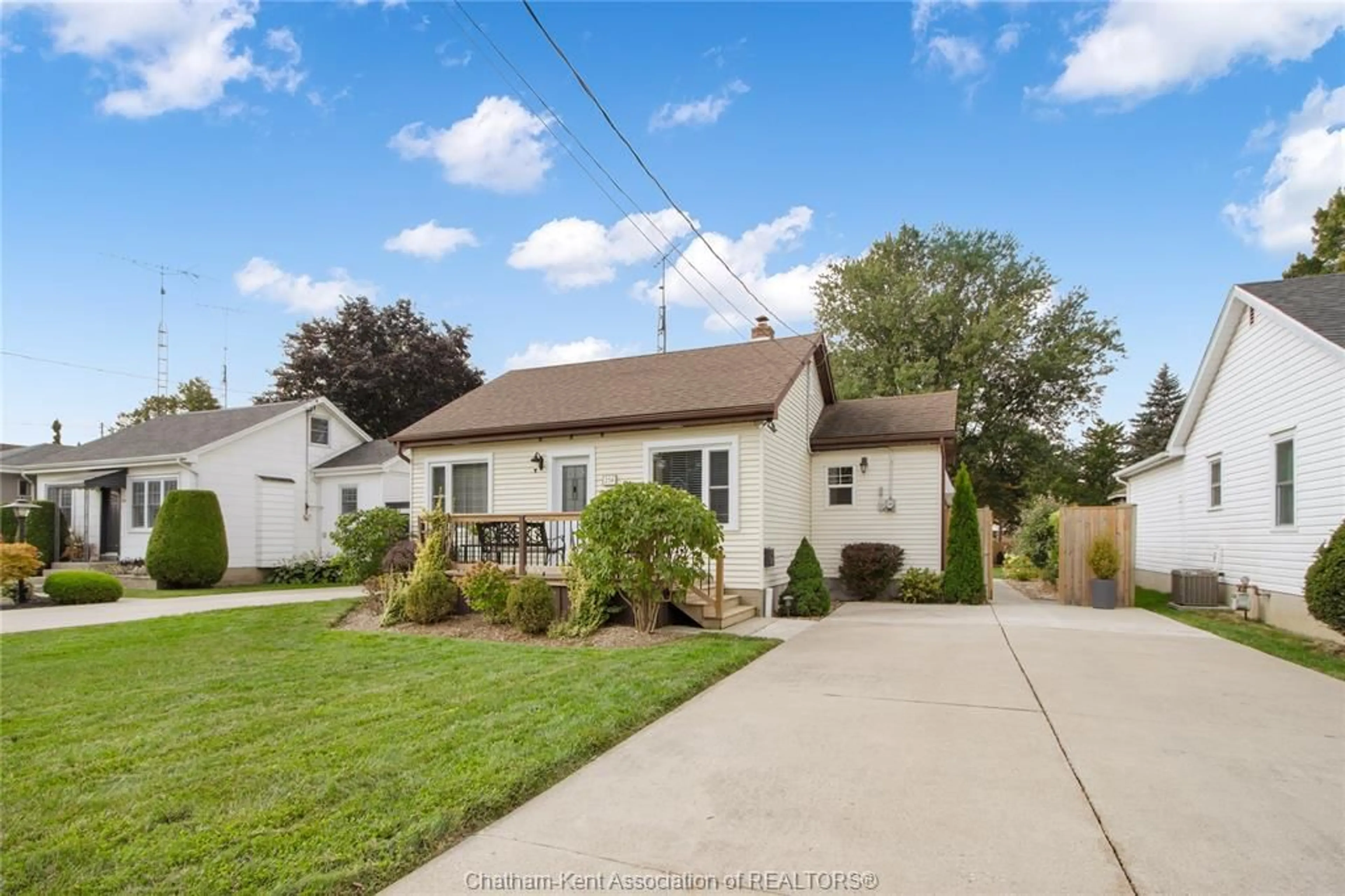 Home with vinyl exterior material, street for 258 Delaware Ave, Chatham Ontario N7L 2W6