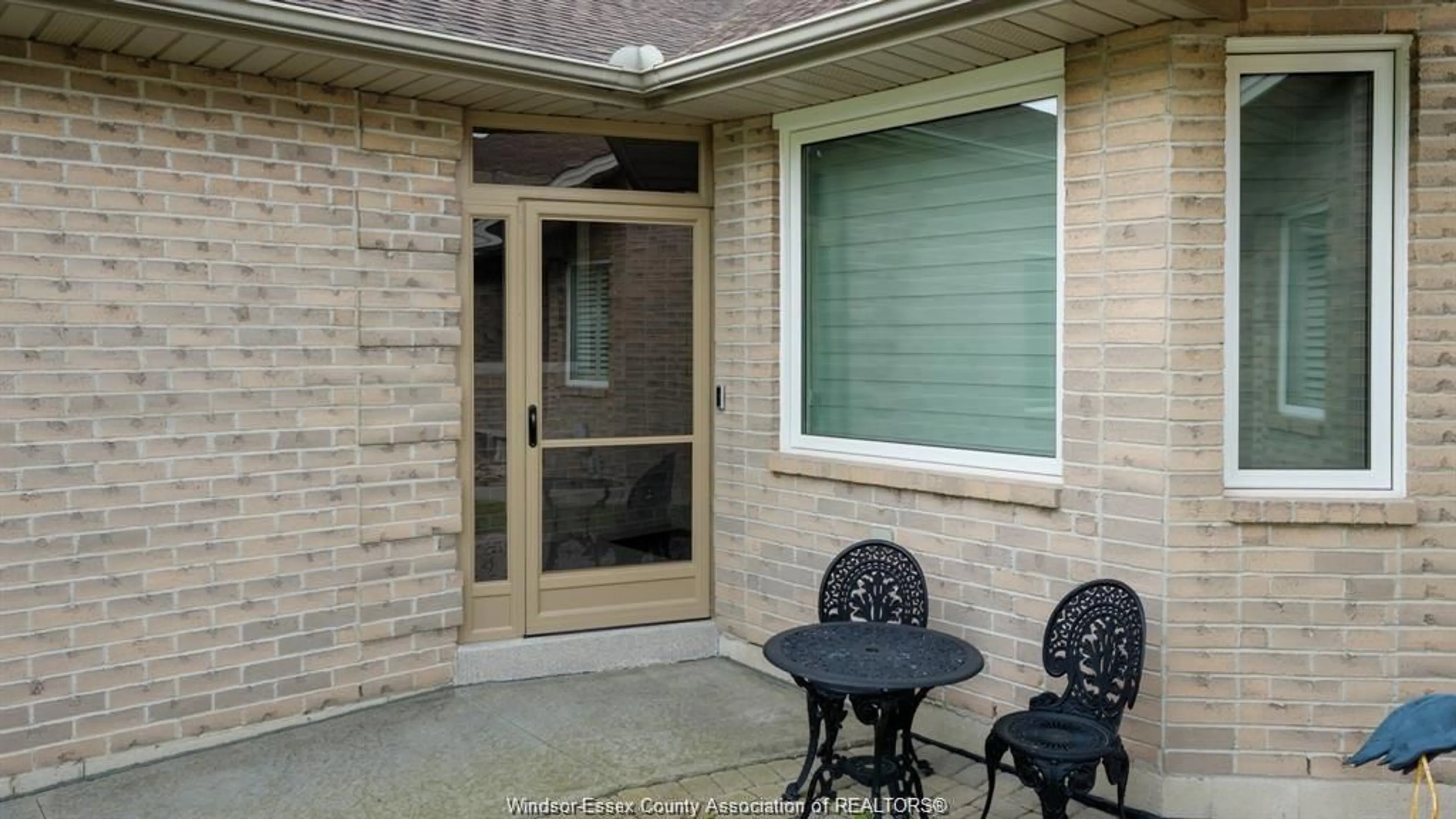 Patio, street for 1857 BLUE HERON, Windsor Ontario N8P 1P6