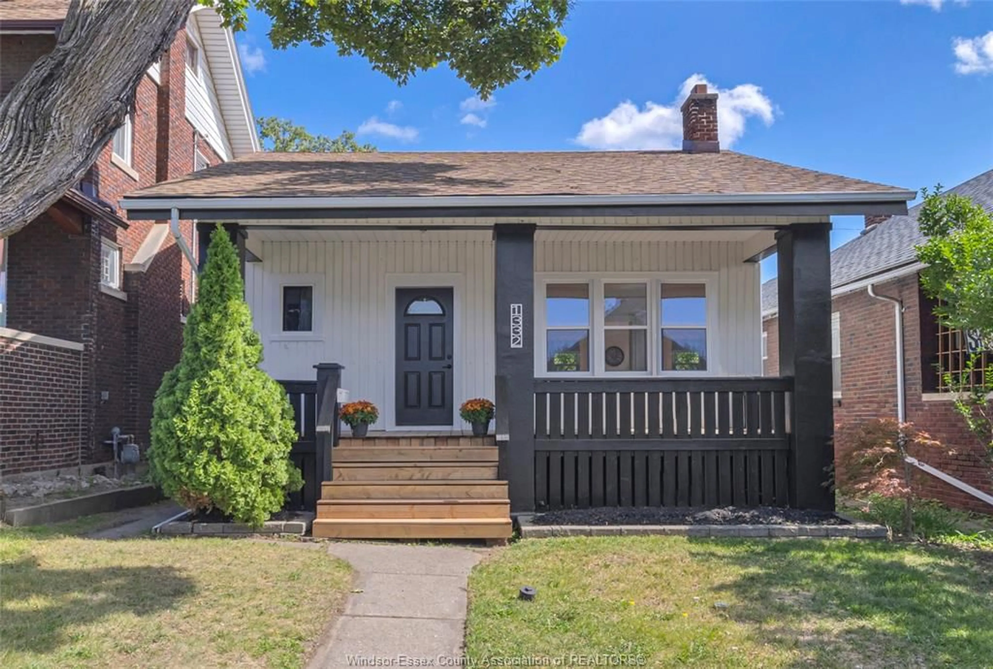 Home with brick exterior material, street for 1332 DOUGALL, Windsor Ontario N8X 1R5
