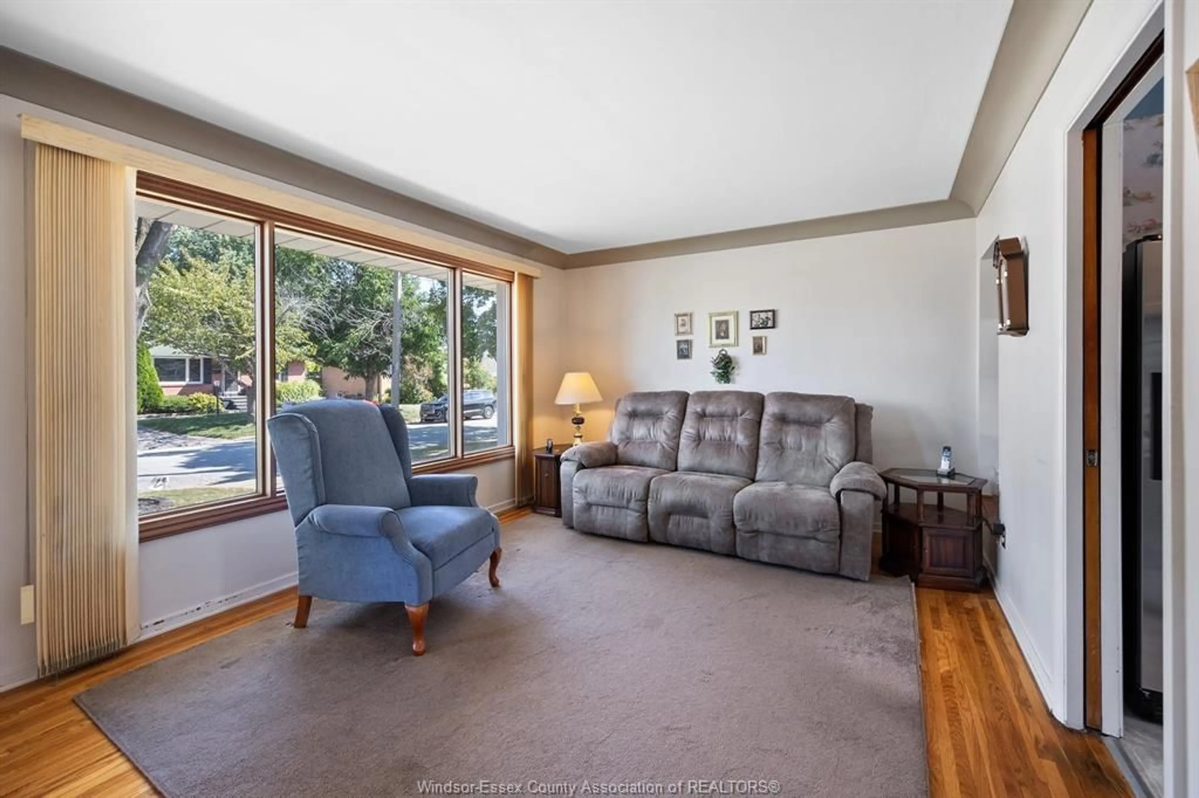 Living room with furniture, unknown for 1543 REDWOOD Ave, Windsor Ontario N9C 3P4