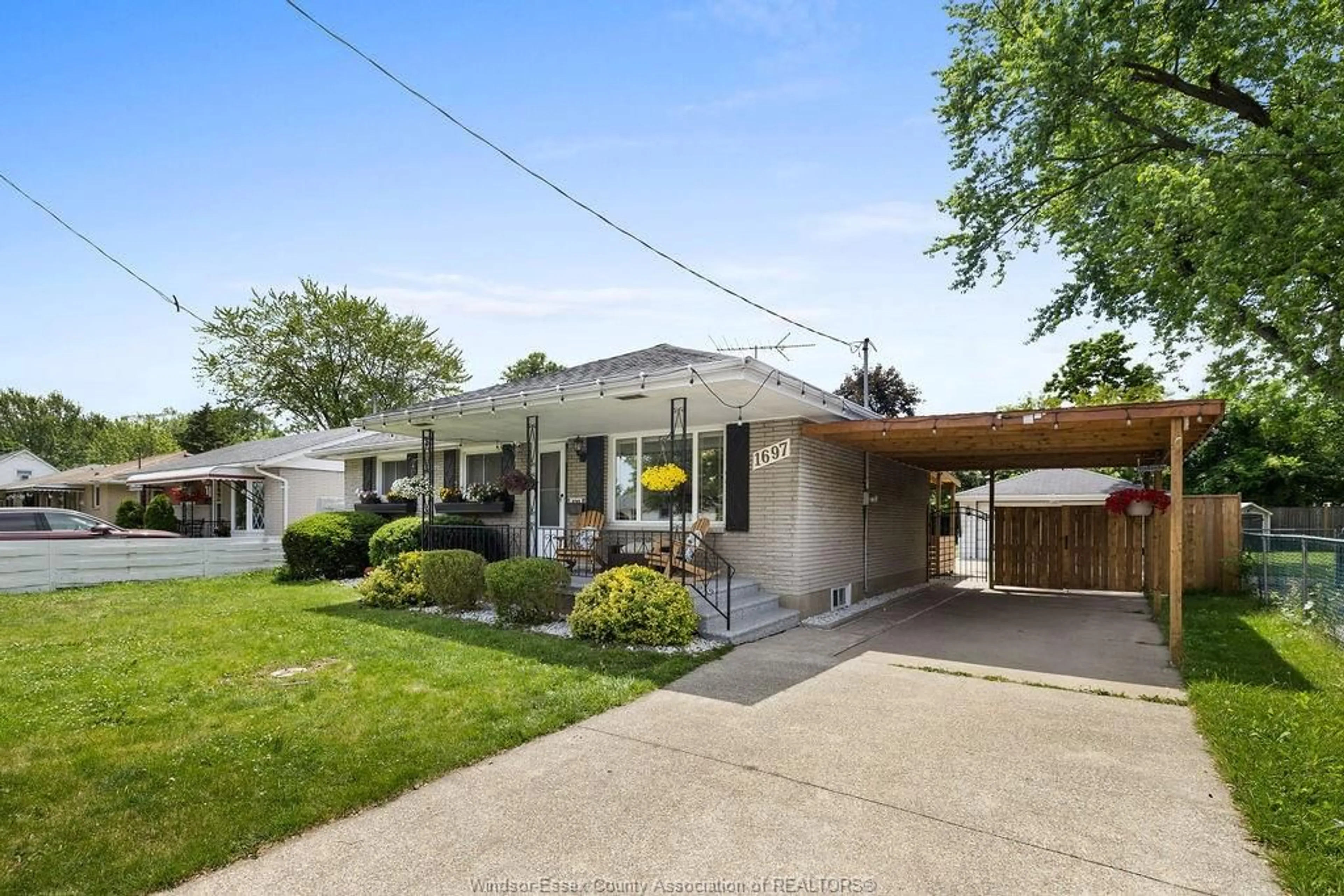 Unknown for 1697 FERNDALE Ave, Windsor Ontario N8T 2K6