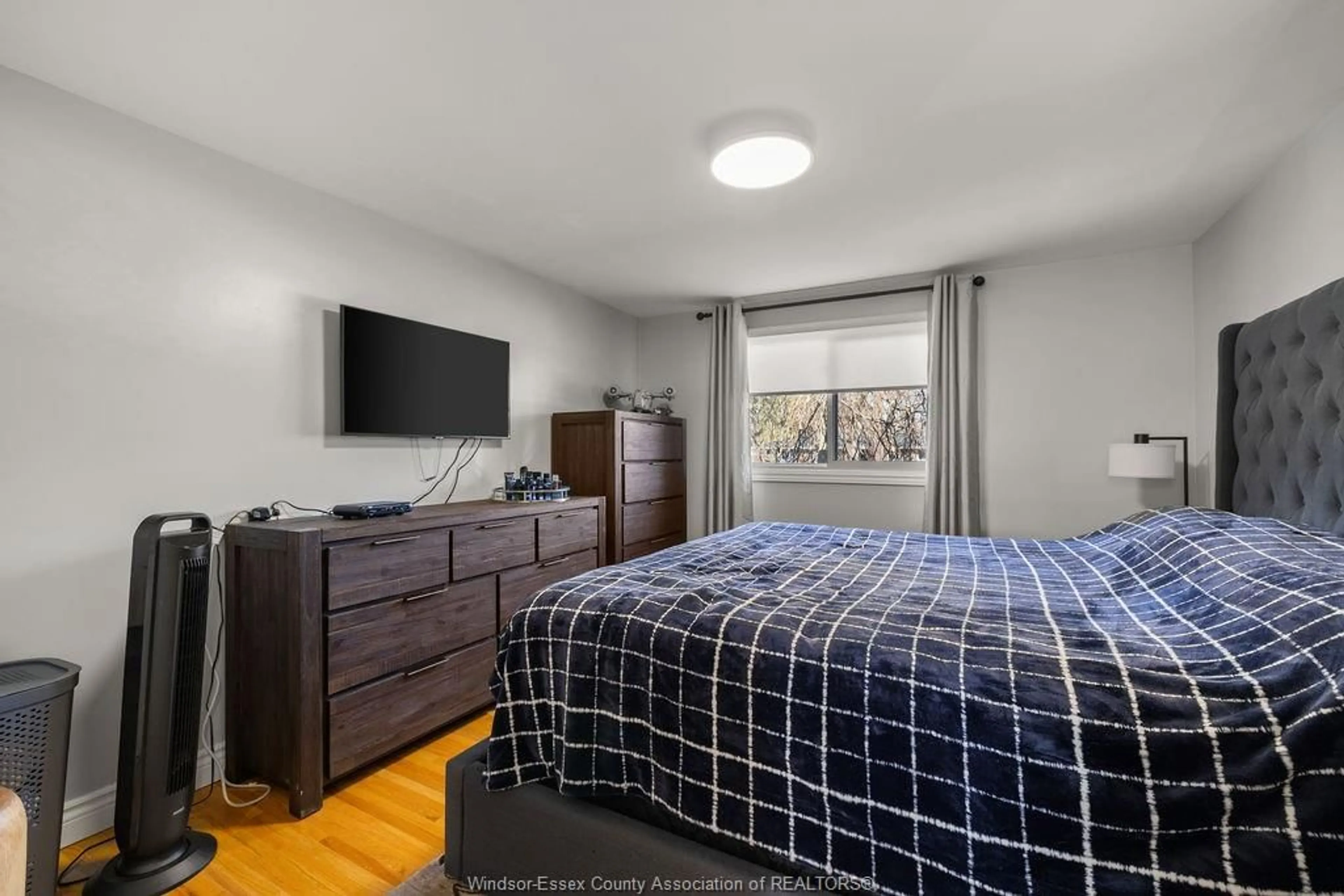 Bedroom with bed, unknown for 4113 ROSELAND Dr, Windsor Ontario N9G 1Y5