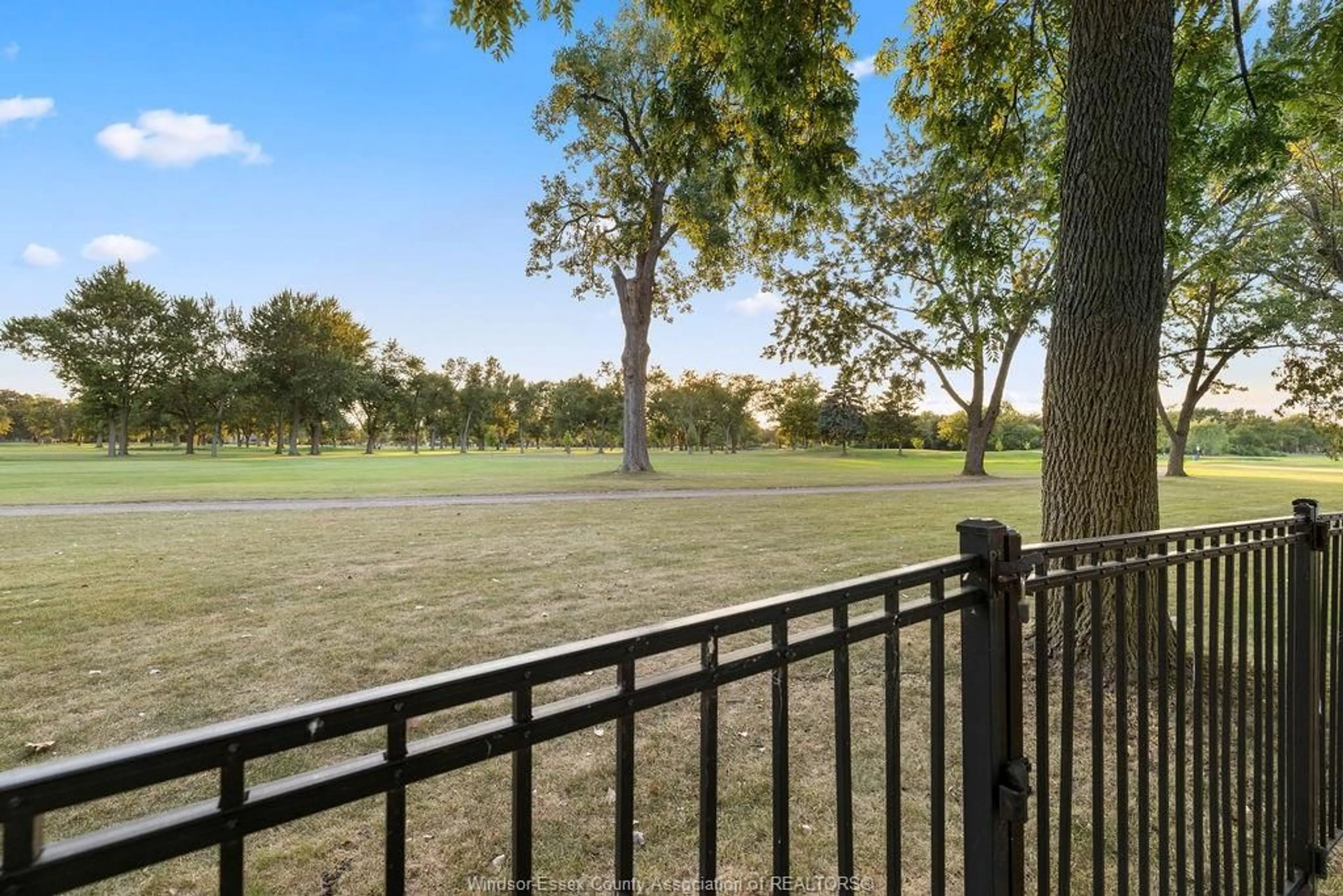 Patio, water/lake/river/ocean view for 4113 ROSELAND Dr, Windsor Ontario N9G 1Y5
