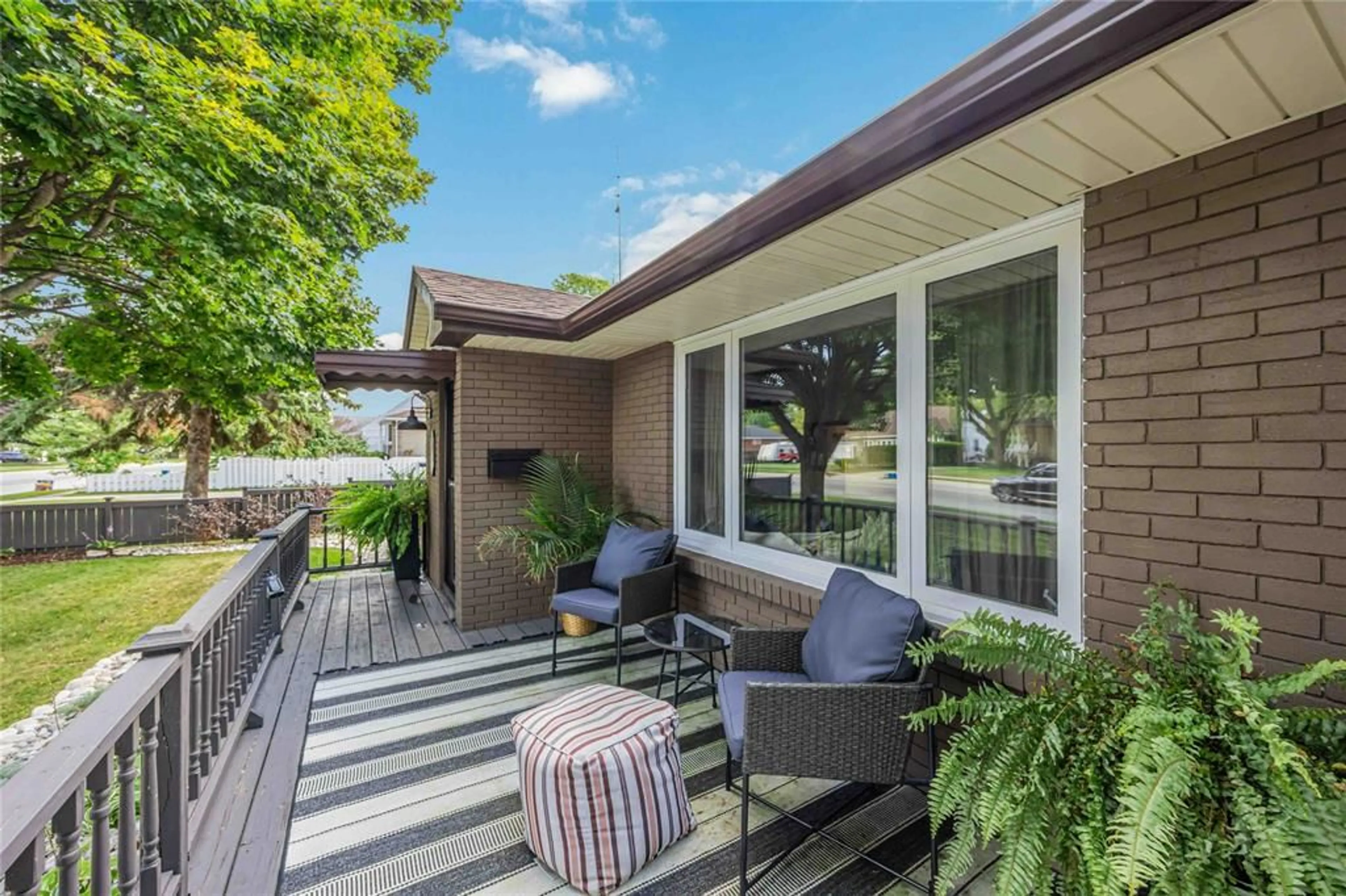 Patio, street for 703 Michigan Ave, Point Edward Ontario N7V 1G9