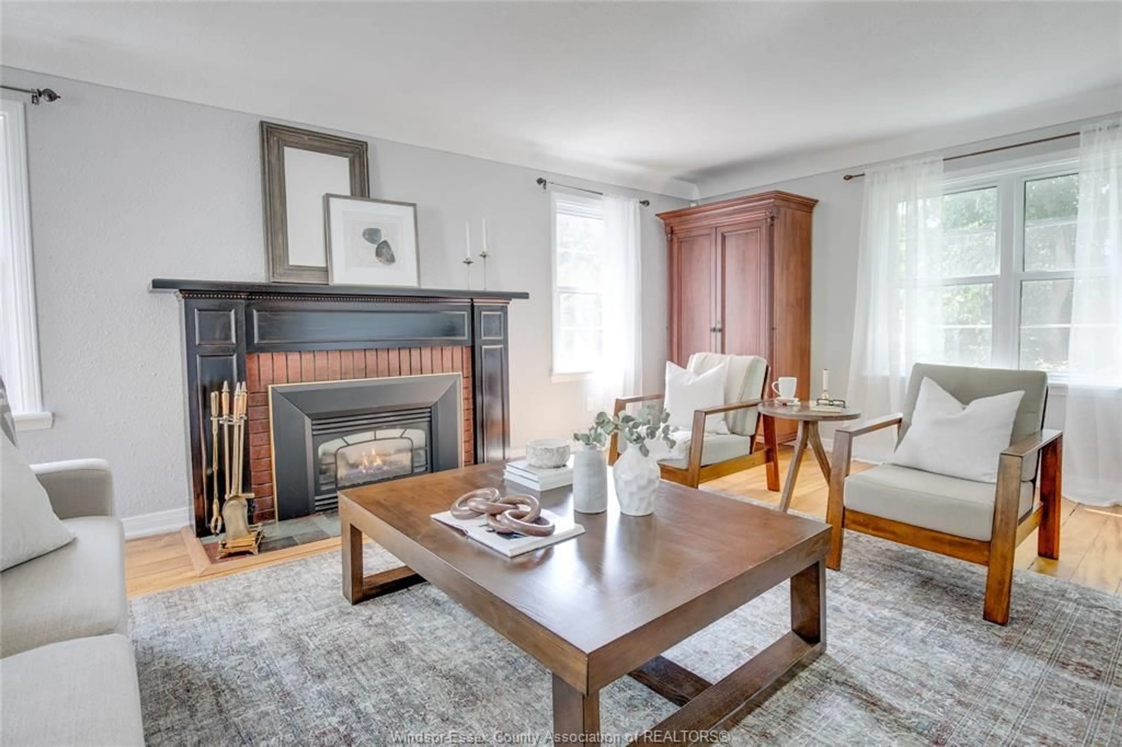 Living room with furniture, unknown for 6239 HOLDEN Rd, Tecumseh Ontario N0R 1L0