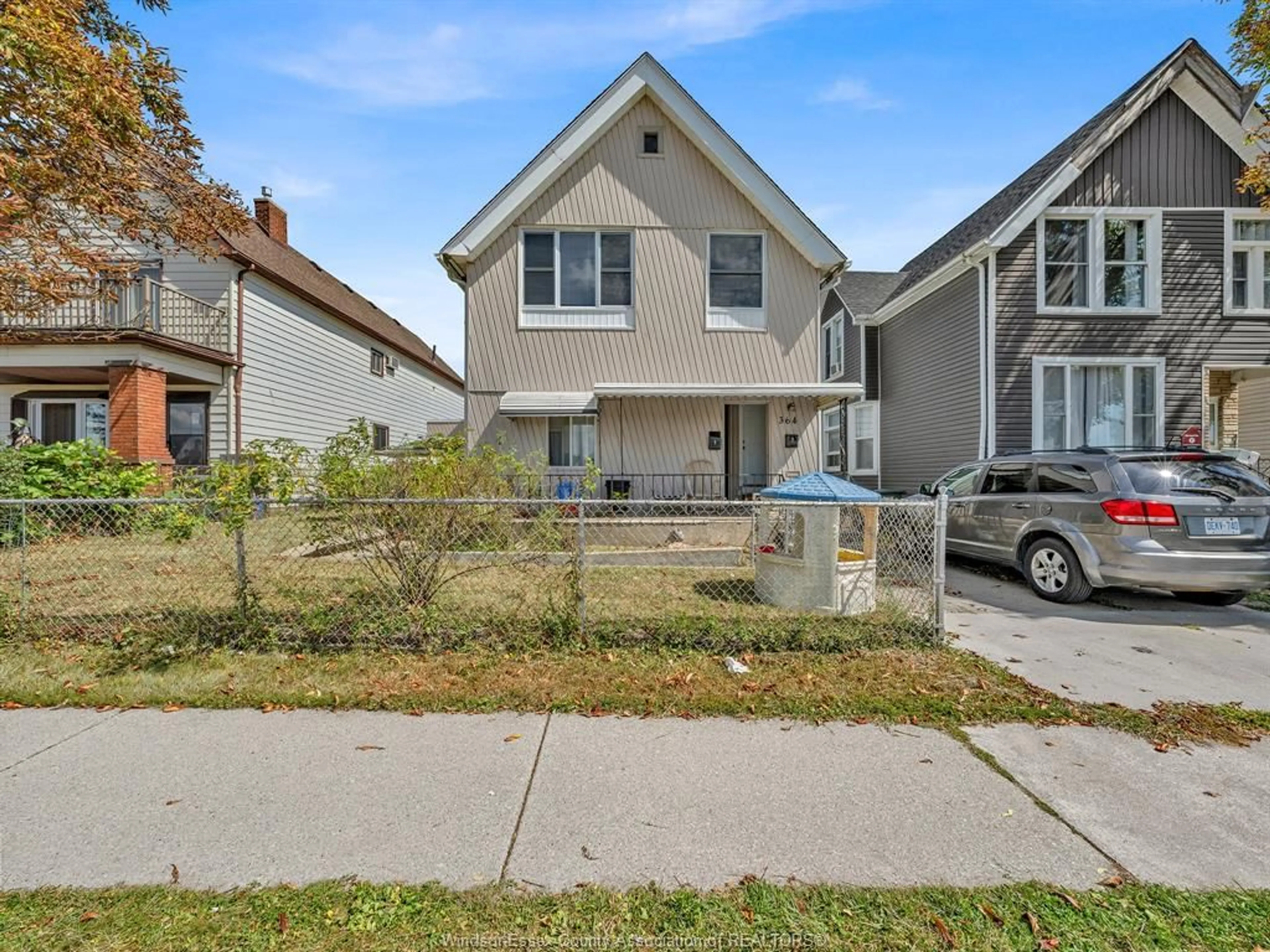 Home with vinyl exterior material, street for 364 CRAWFORD Ave, Windsor Ontario N9A 5C4