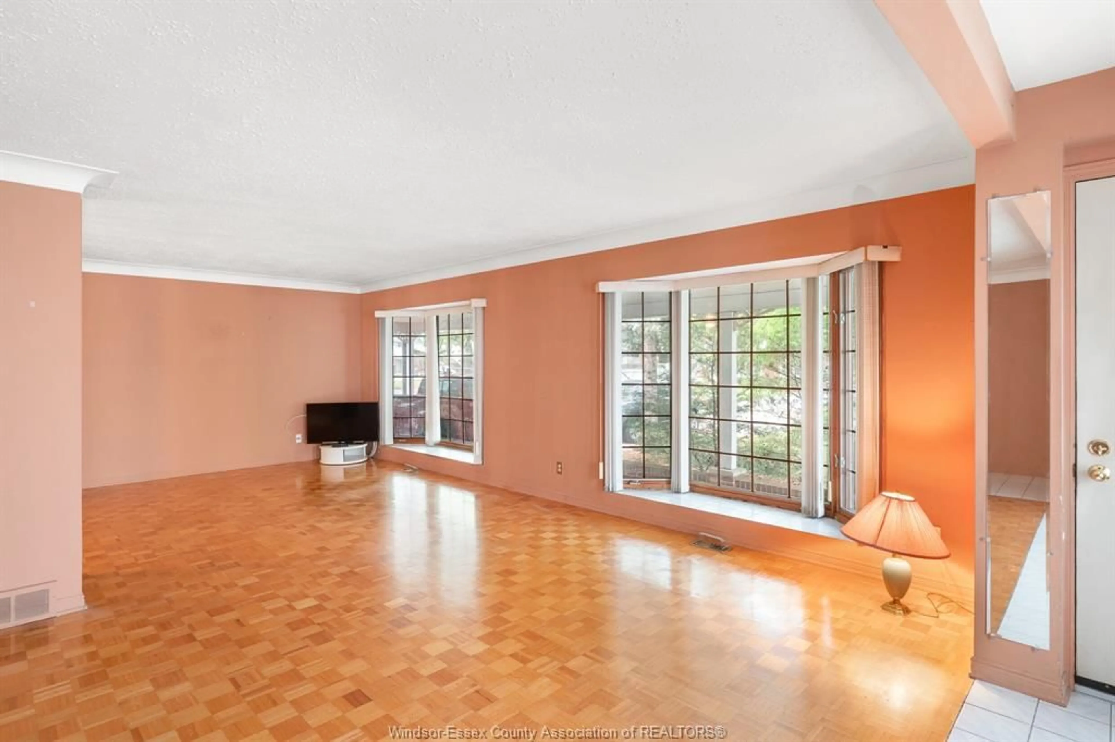 A pic of a room for 366 GENEVIEVE St, Windsor Ontario N8S 3V6