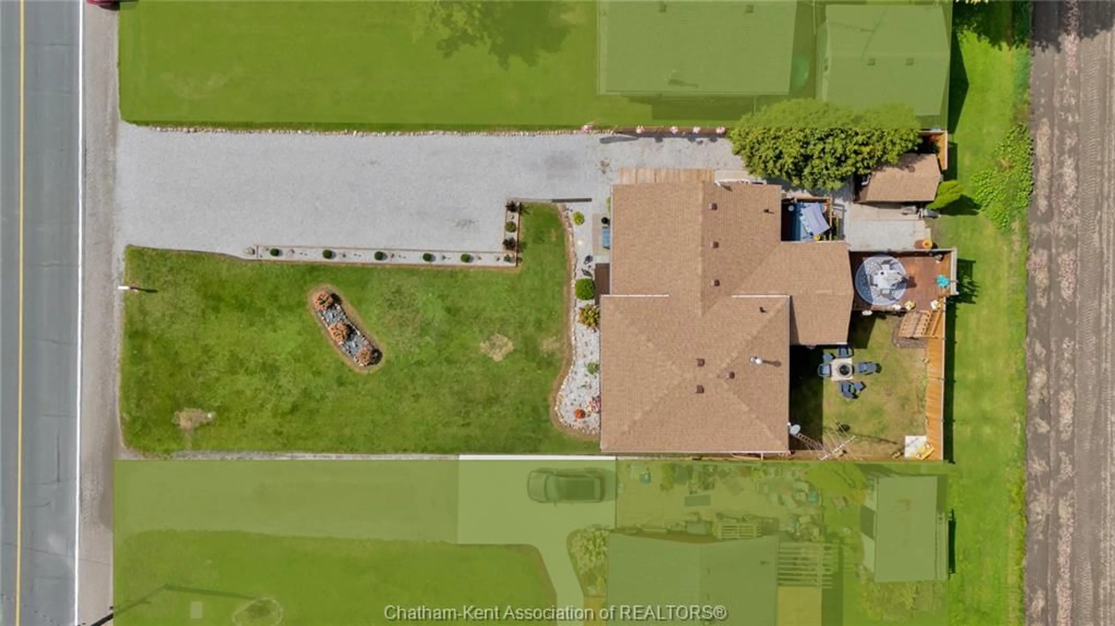 A pic from outside/outdoor area/front of a property/back of a property/a pic from drone, street for 4027 Tecumseh Line, Tilbury Ontario N0P 2L0