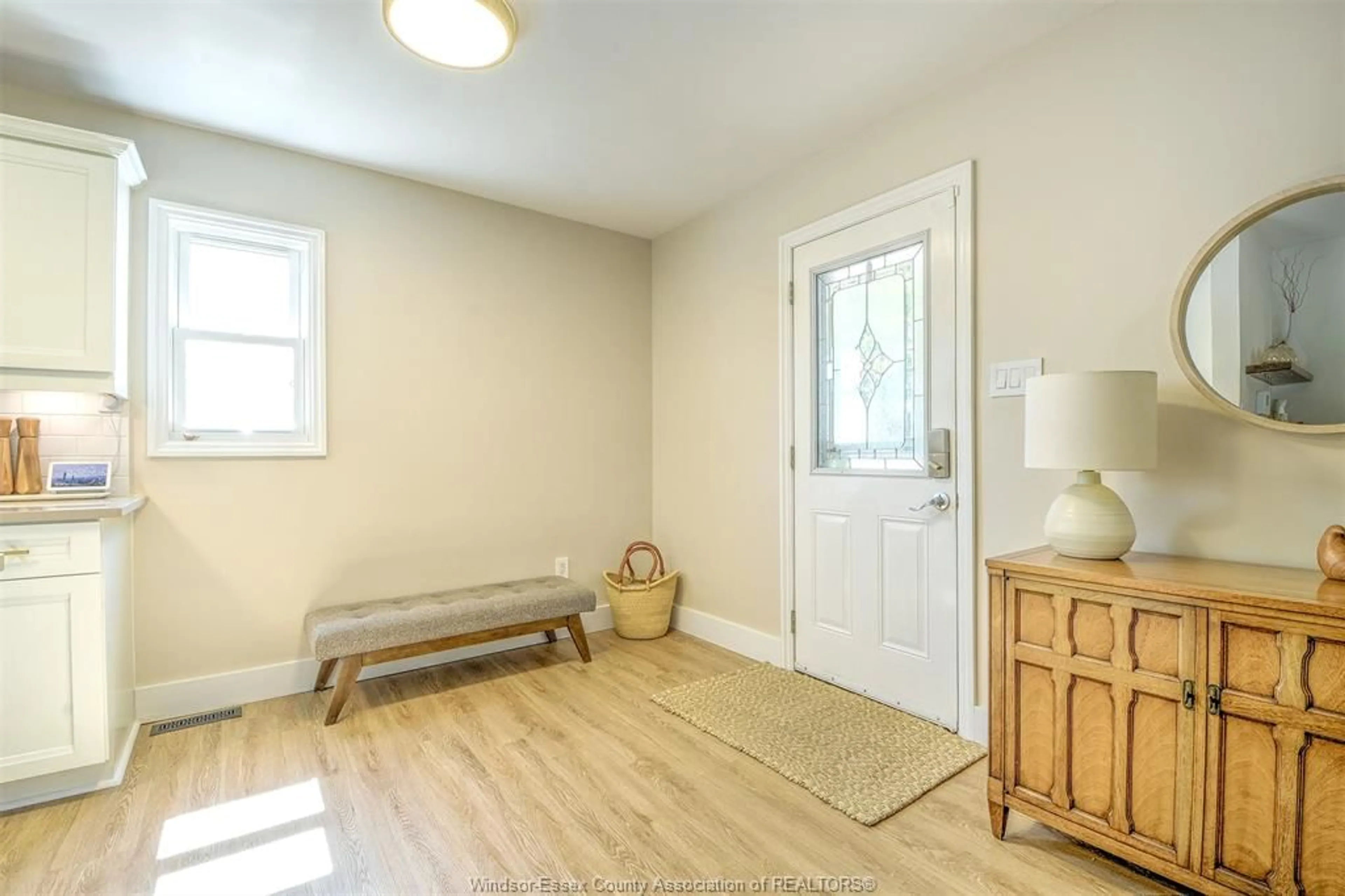 Indoor entryway for 1772 LABADIE, Windsor Ontario N8Y 4H5