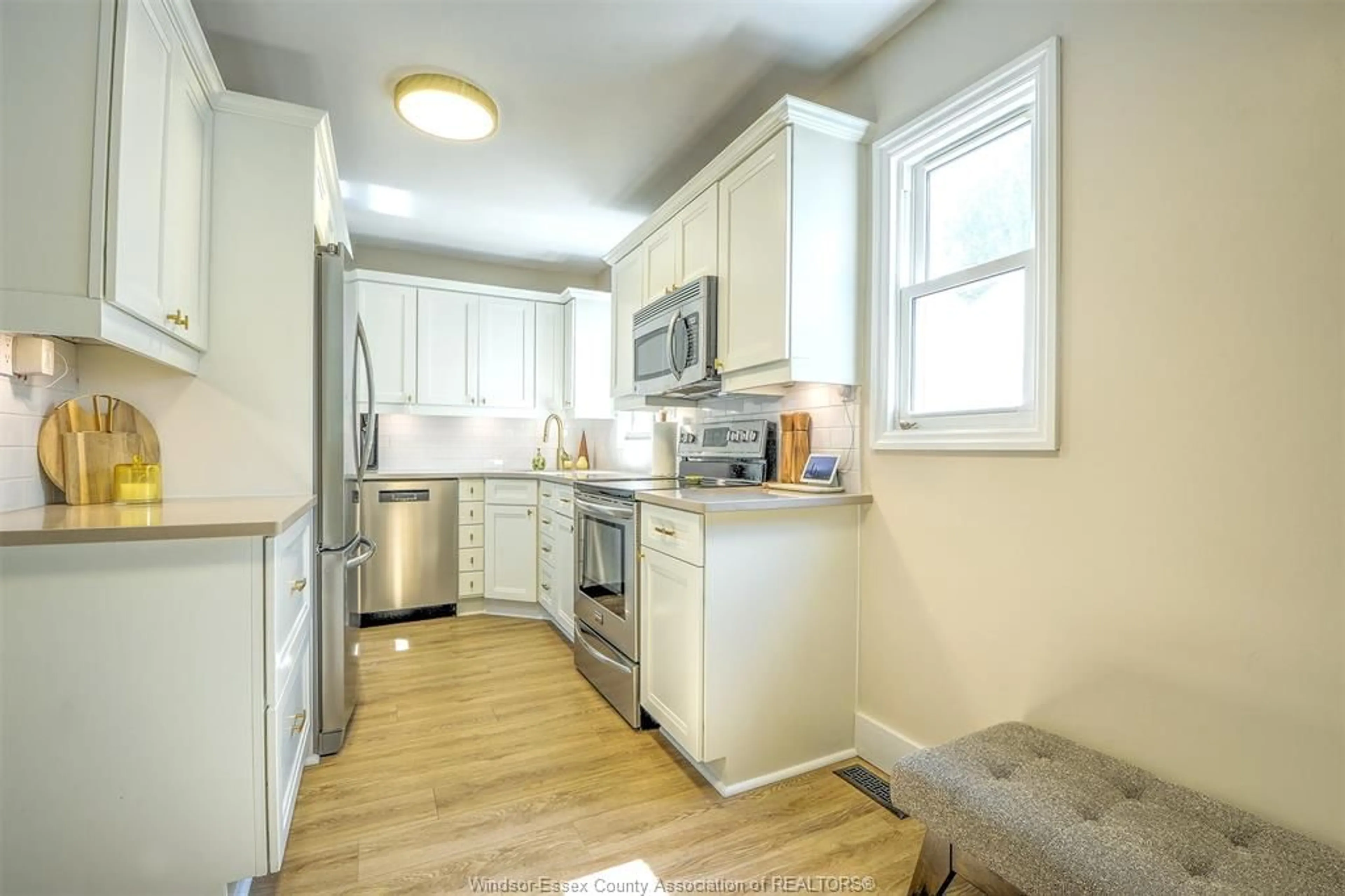 Standard kitchen, unknown for 1772 LABADIE, Windsor Ontario N8Y 4H5