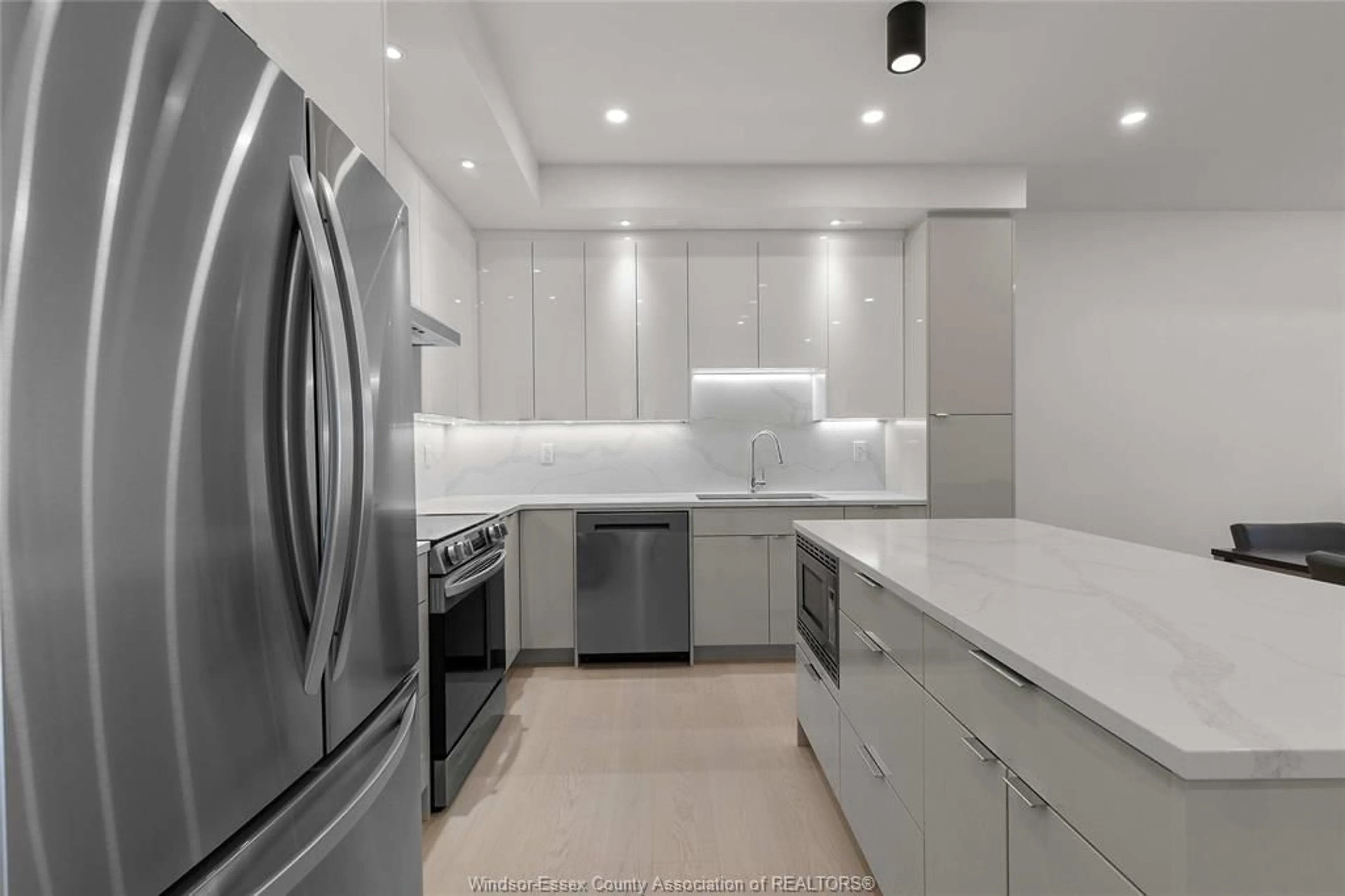 Unknown for 13 EAGLE St, Leamington Ontario N8H 0G4