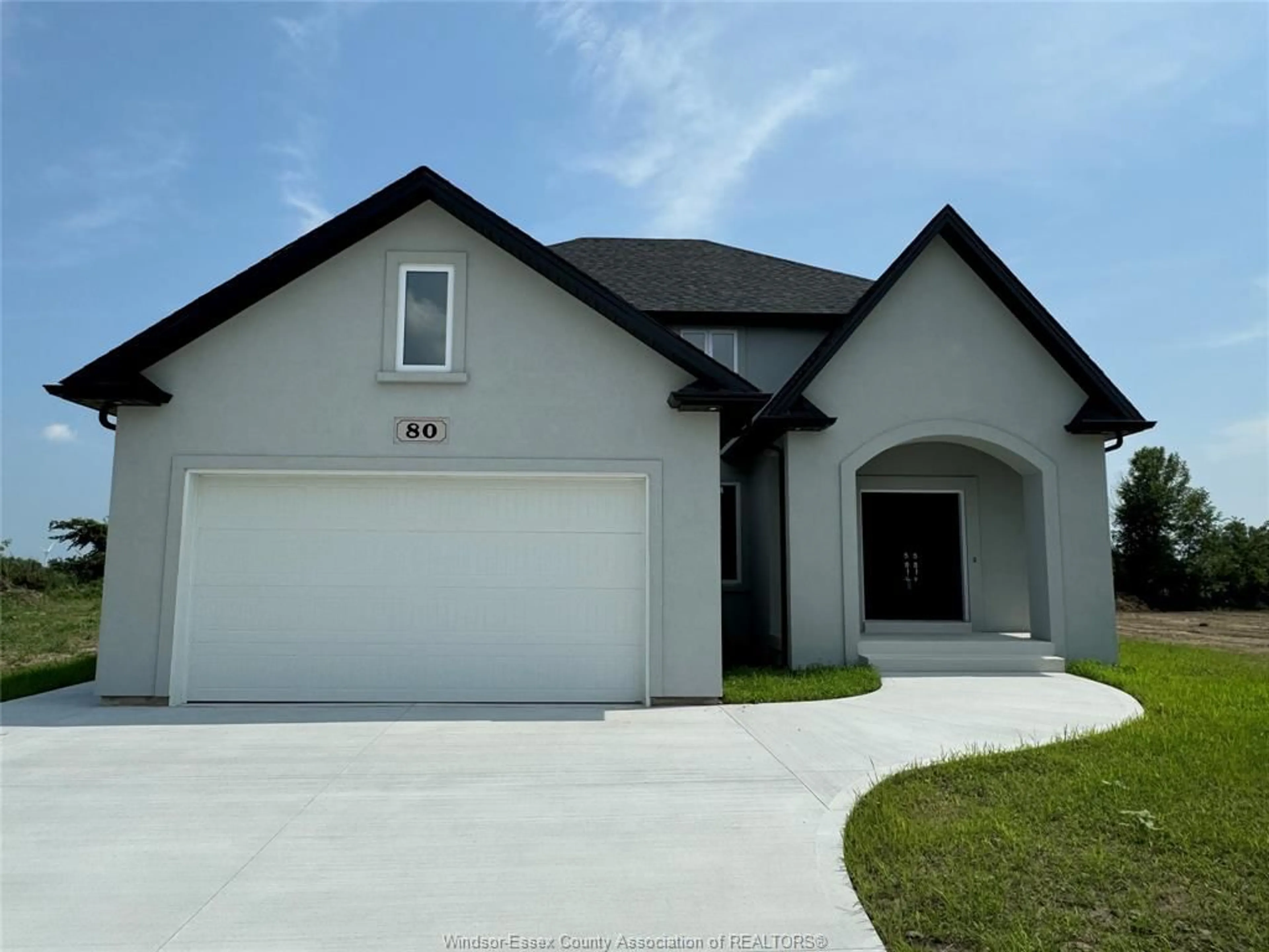 Home with vinyl exterior material, street for 80 BELLEVIEW, Kingsville Ontario N8N 3S6
