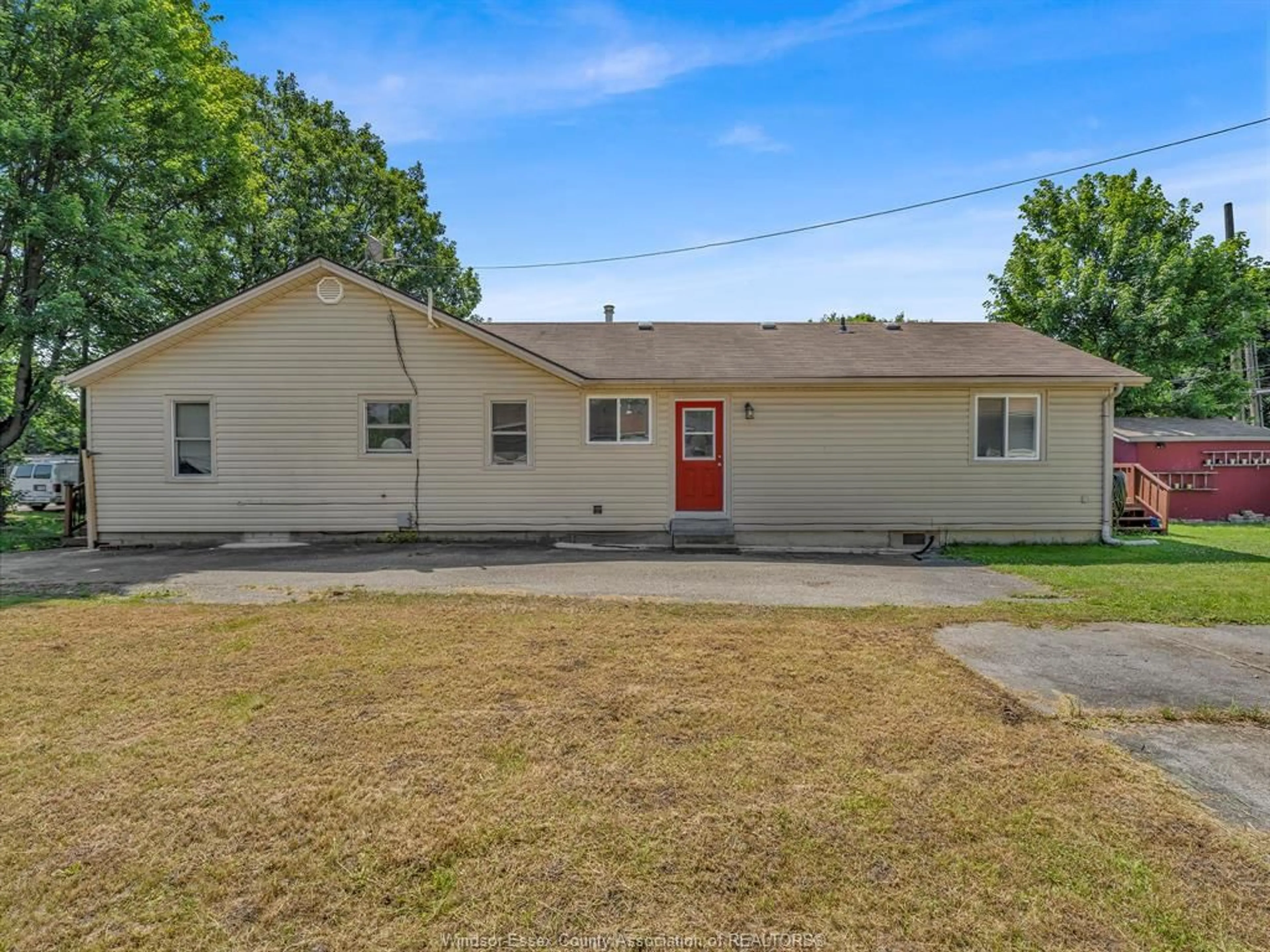 A pic from outside/outdoor area/front of a property/back of a property/a pic from drone, street for V/L TURNER Rd, Windsor Ontario N8W 3M7