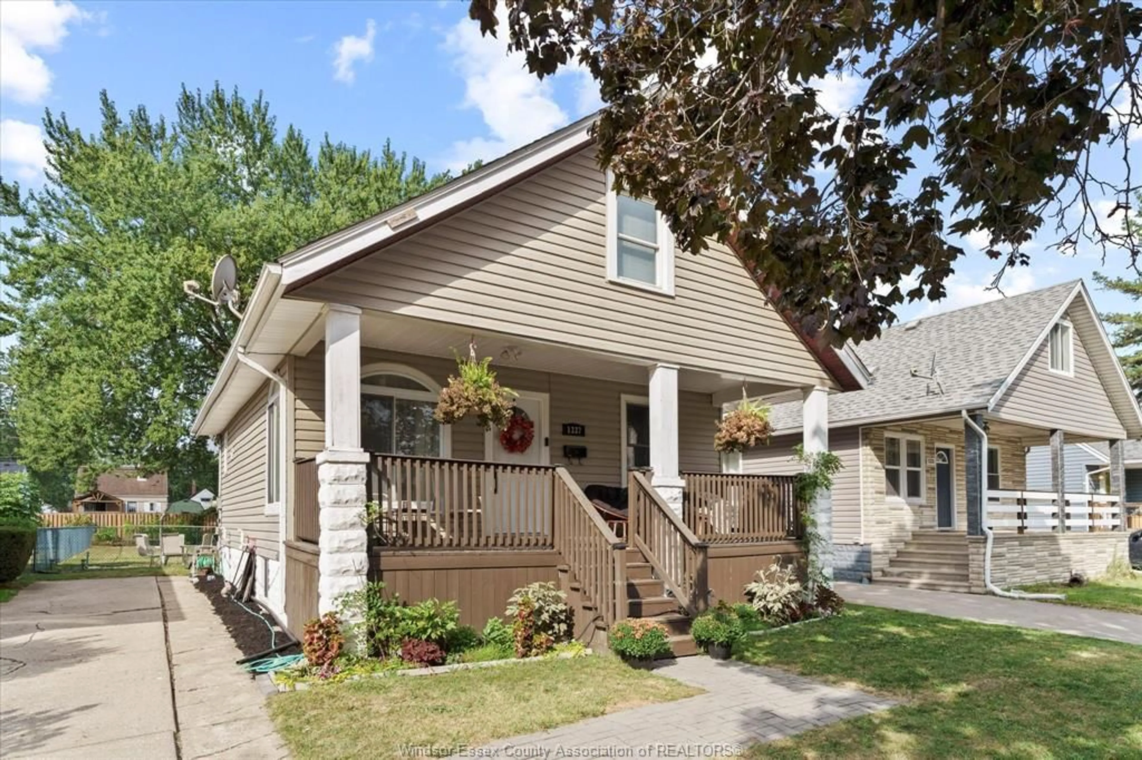 Home with vinyl exterior material, street for 1337 BERNARD, Windsor Ontario N8Y 4K2