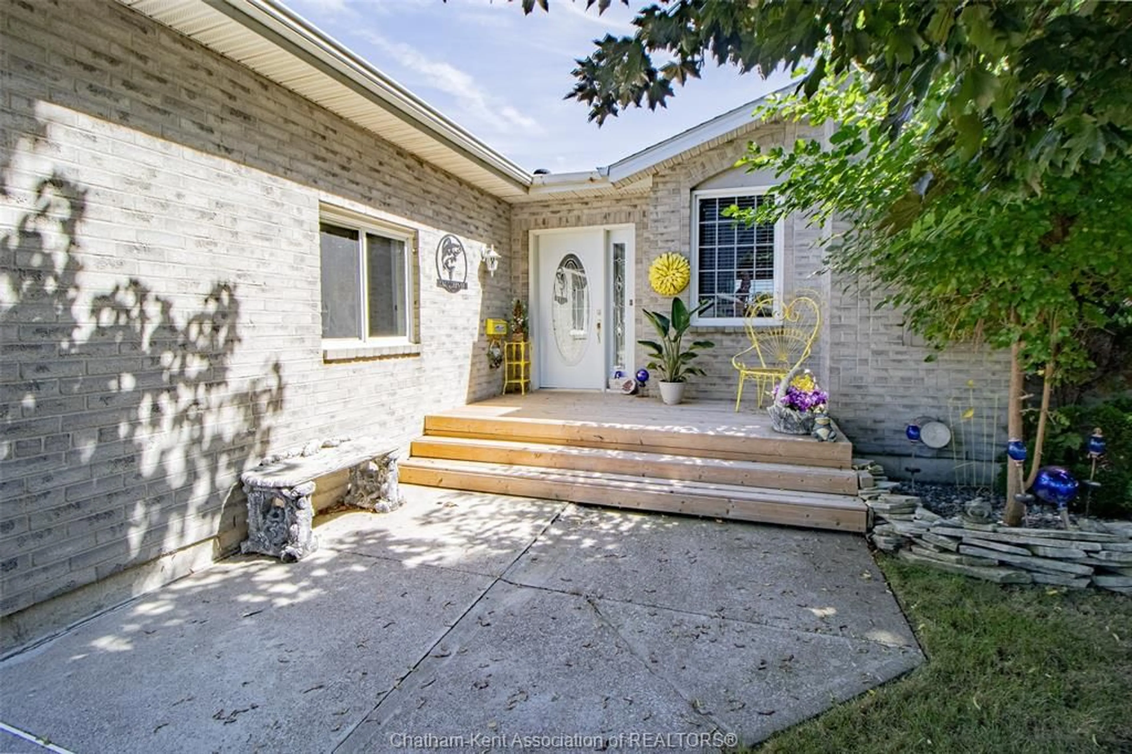 Unknown for 140 Queen St, Tilbury Ontario N0P 2L0