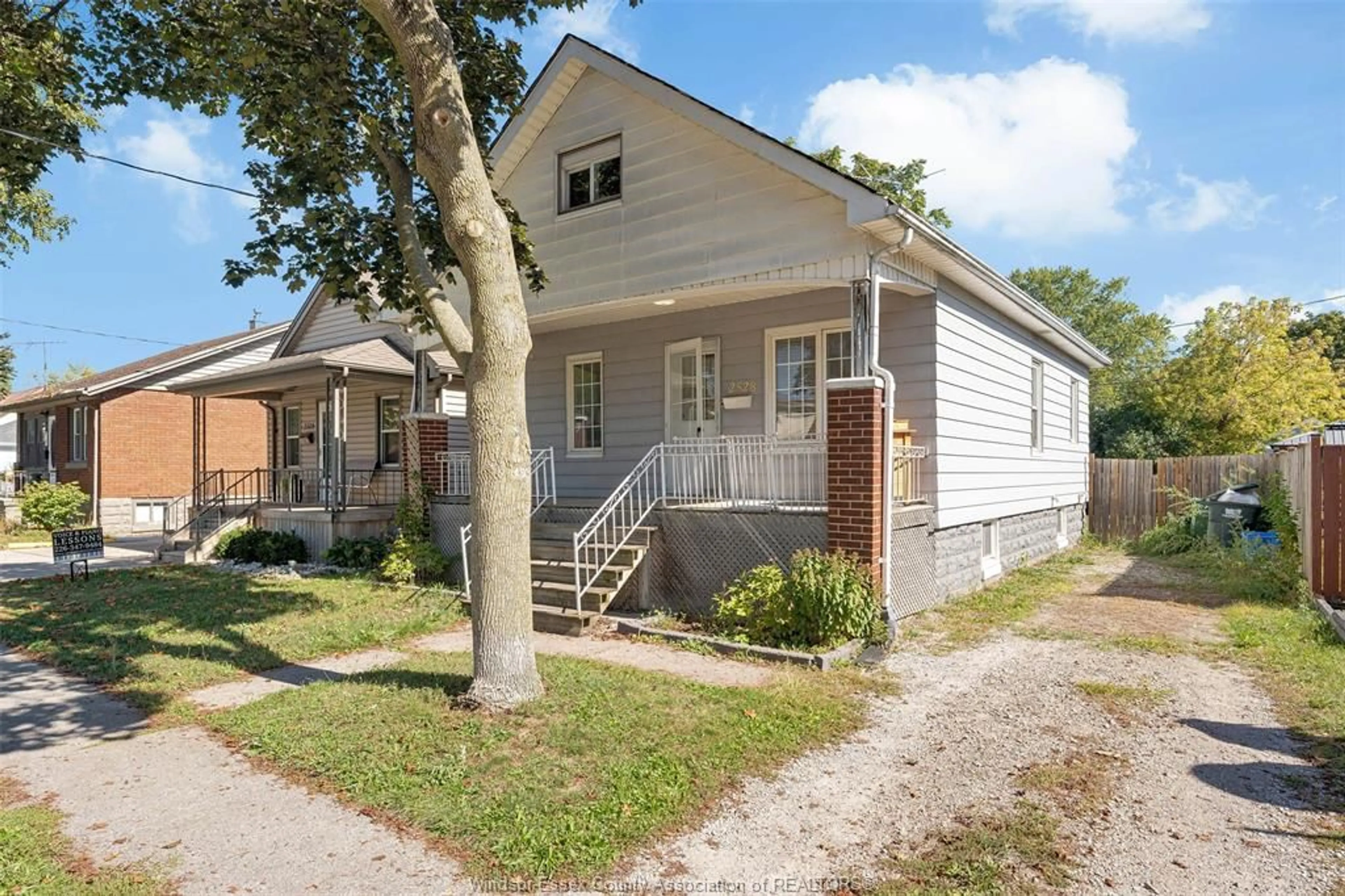 Unknown for 2528 GEORGE Ave, Windsor Ontario N8W 4M7