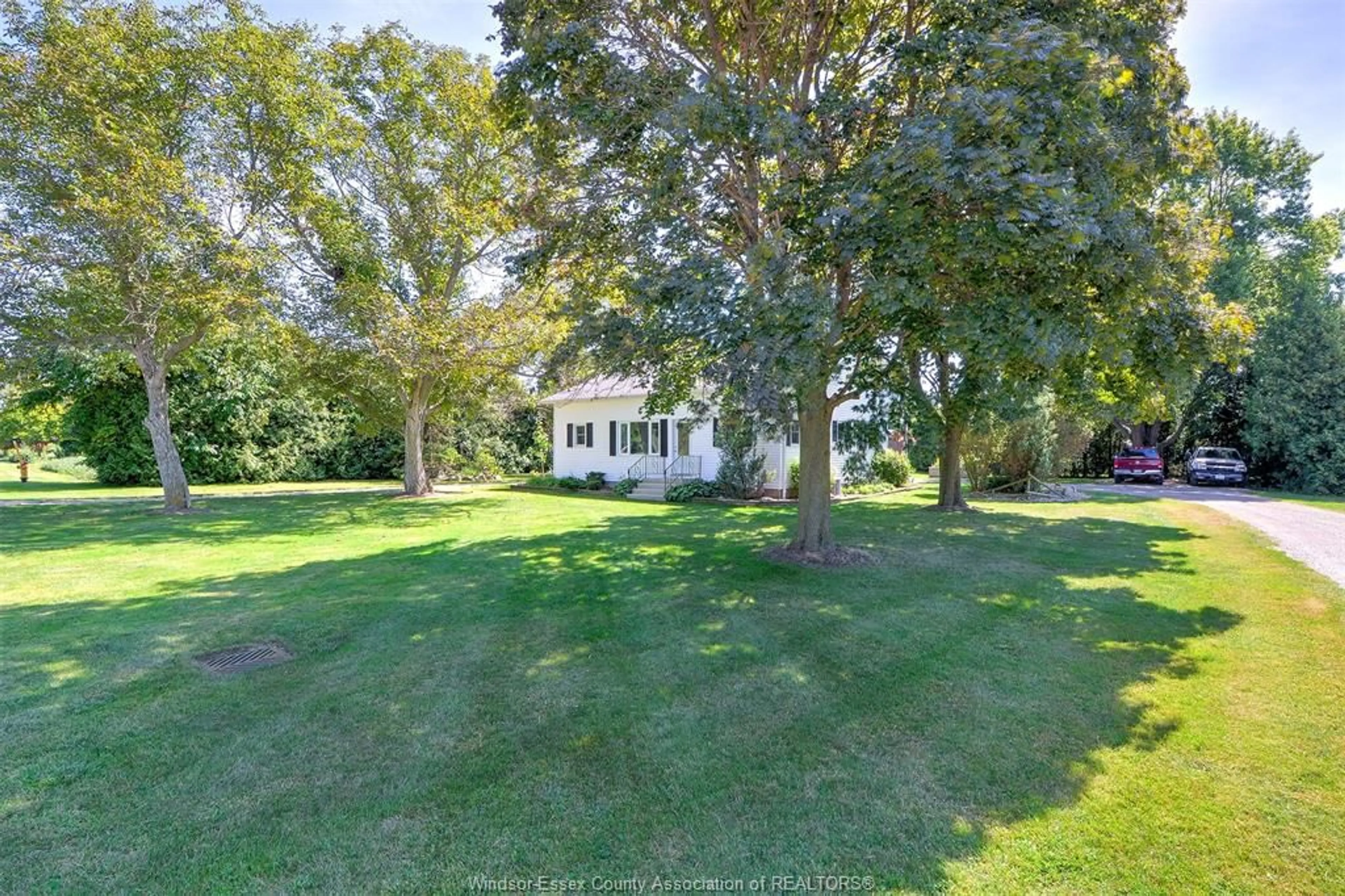 A pic from outside/outdoor area/front of a property/back of a property/a pic from drone, water/lake/river/ocean view for 7931 COLLISON Sideroad, Amherstburg Ontario N9V 2Y7