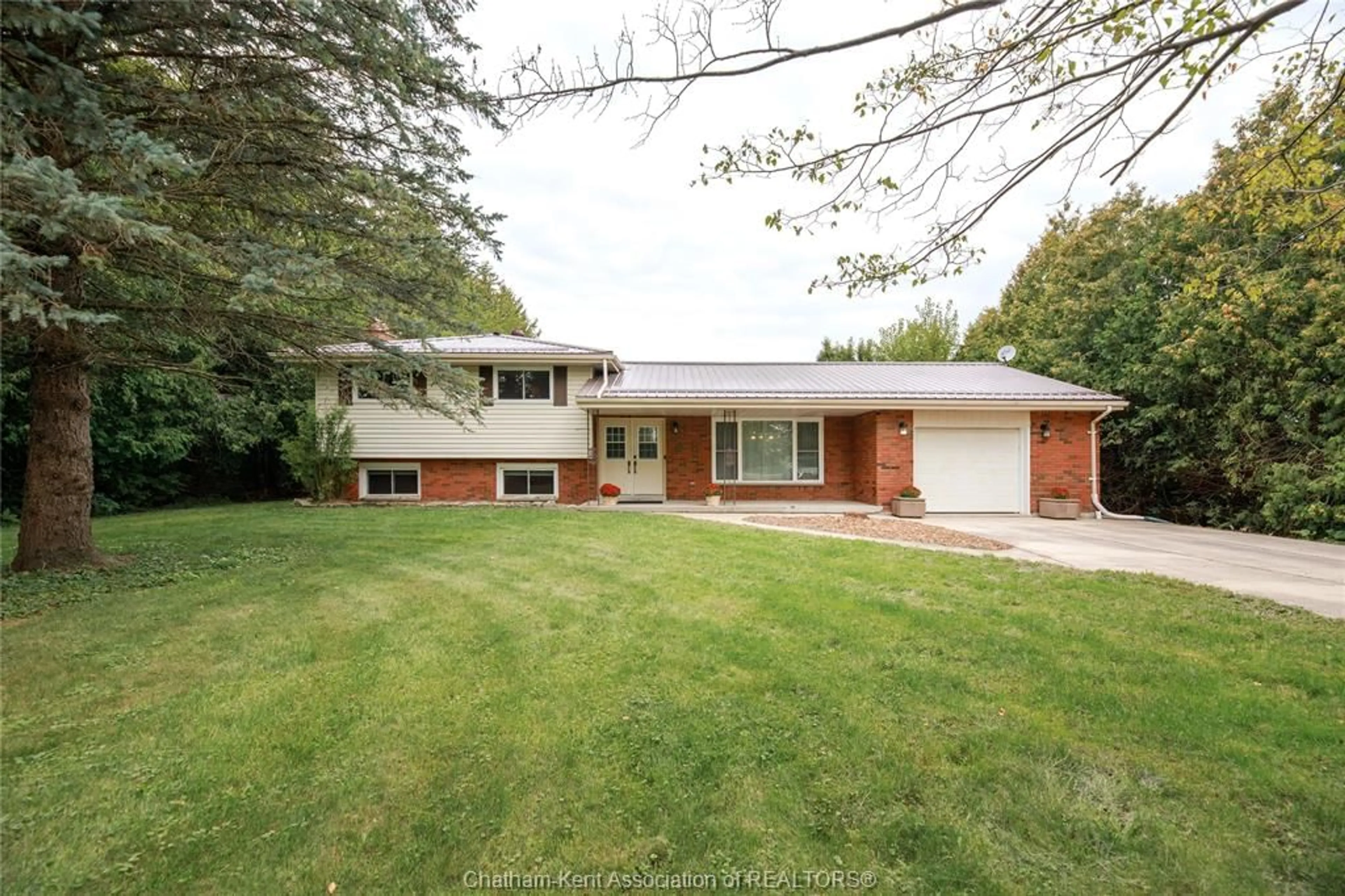 Unknown for 8687 Pioneer Line, Chatham Ontario N7M 5J7