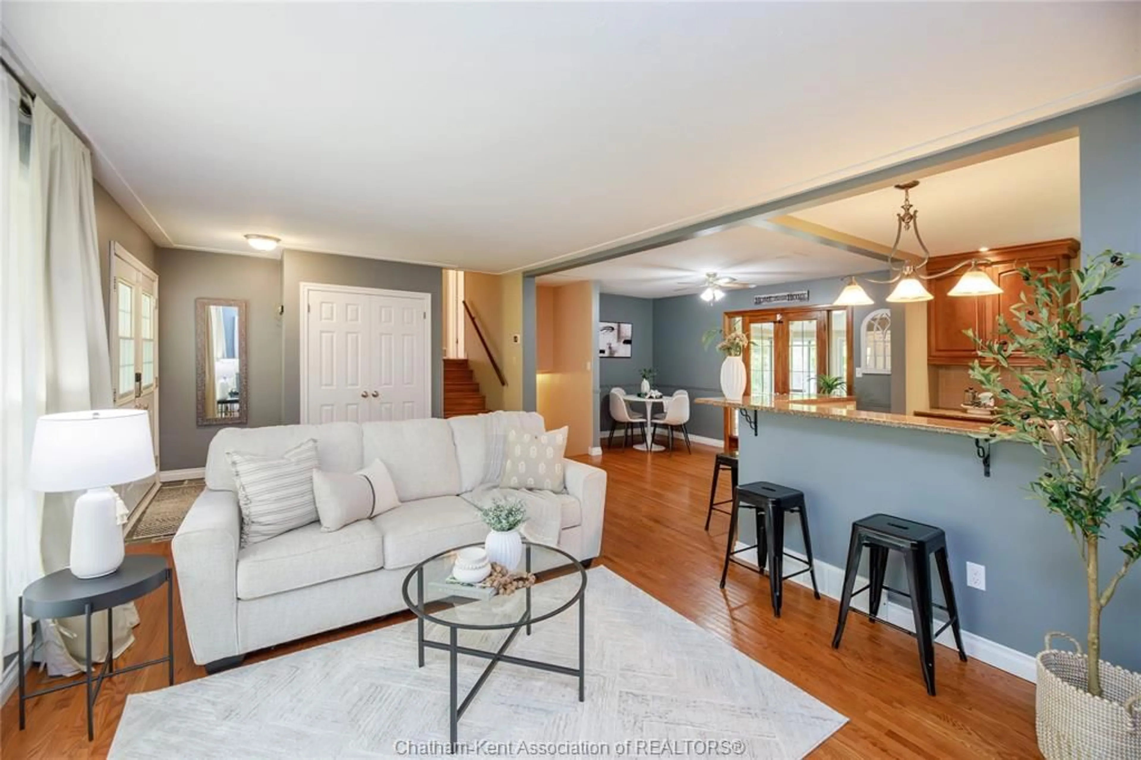 Living room with furniture, unknown for 8687 Pioneer Line, Chatham Ontario N7M 5J7