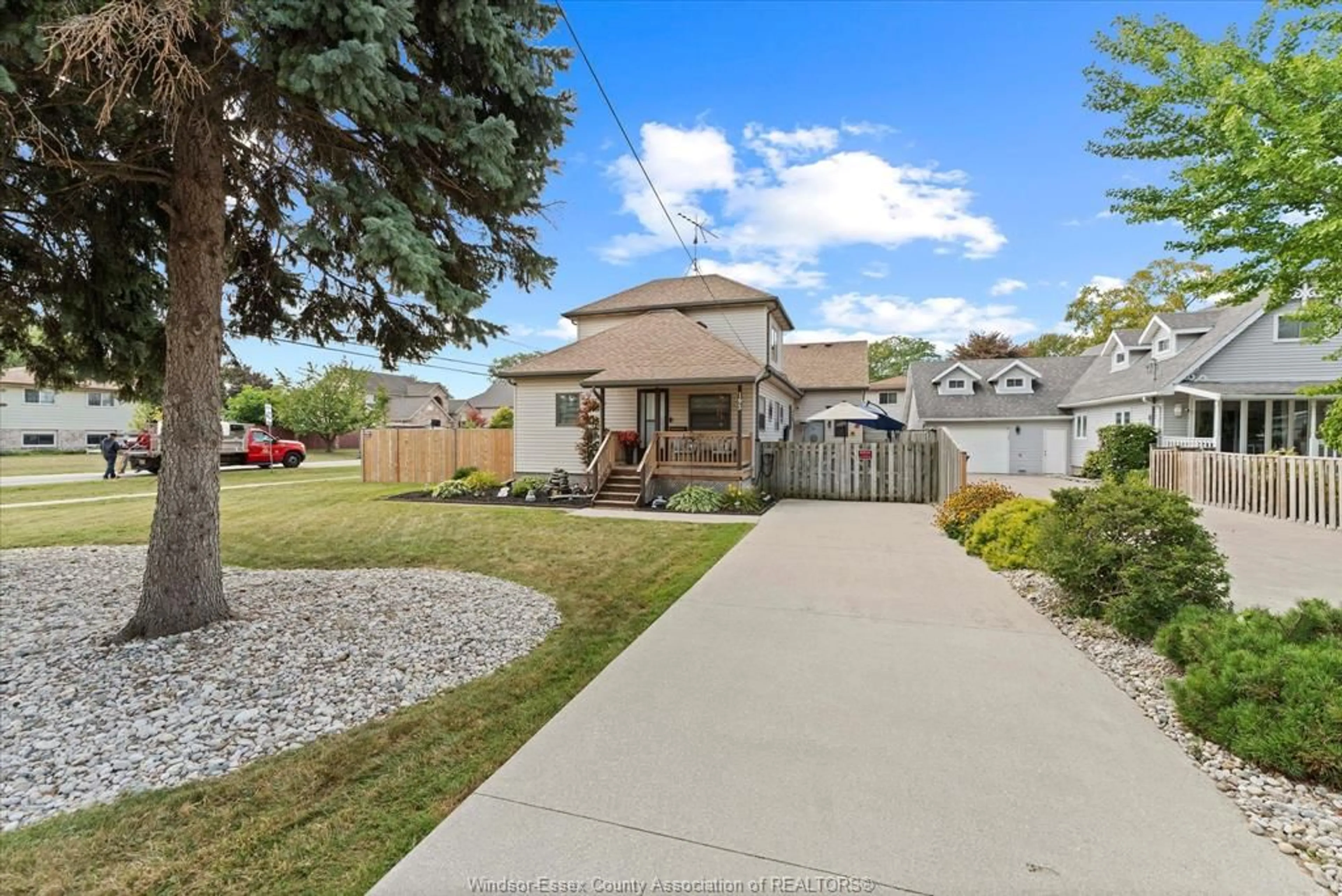 A pic from outside/outdoor area/front of a property/back of a property/a pic from drone, street for 193 ST. PIERRE St, Tecumseh Ontario N8N 1Y7
