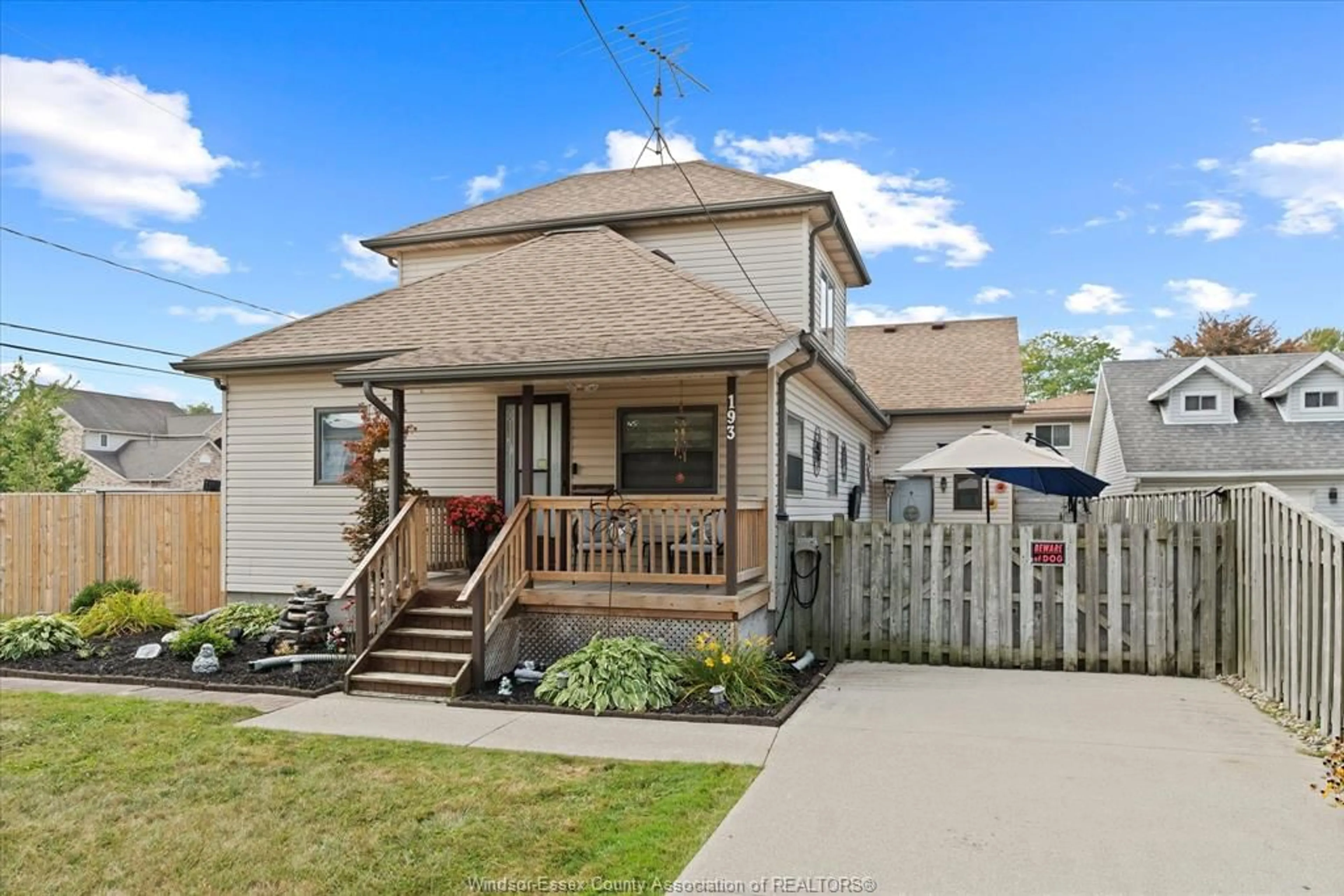 A pic from outside/outdoor area/front of a property/back of a property/a pic from drone, street for 193 ST. PIERRE St, Tecumseh Ontario N8N 1Y7