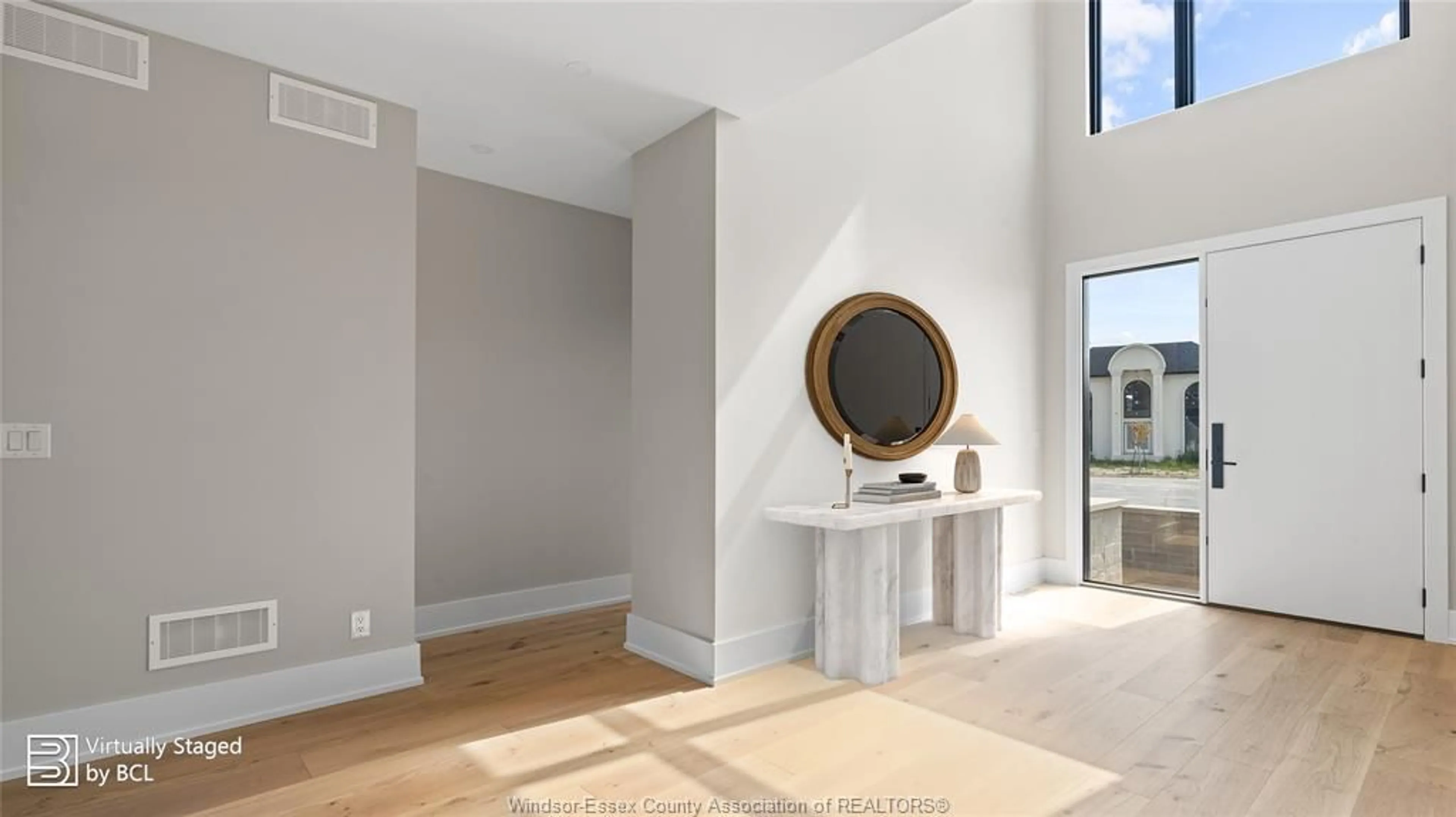 Indoor foyer for 25 Harmony Crt, LaSalle Ontario N9H 1H5