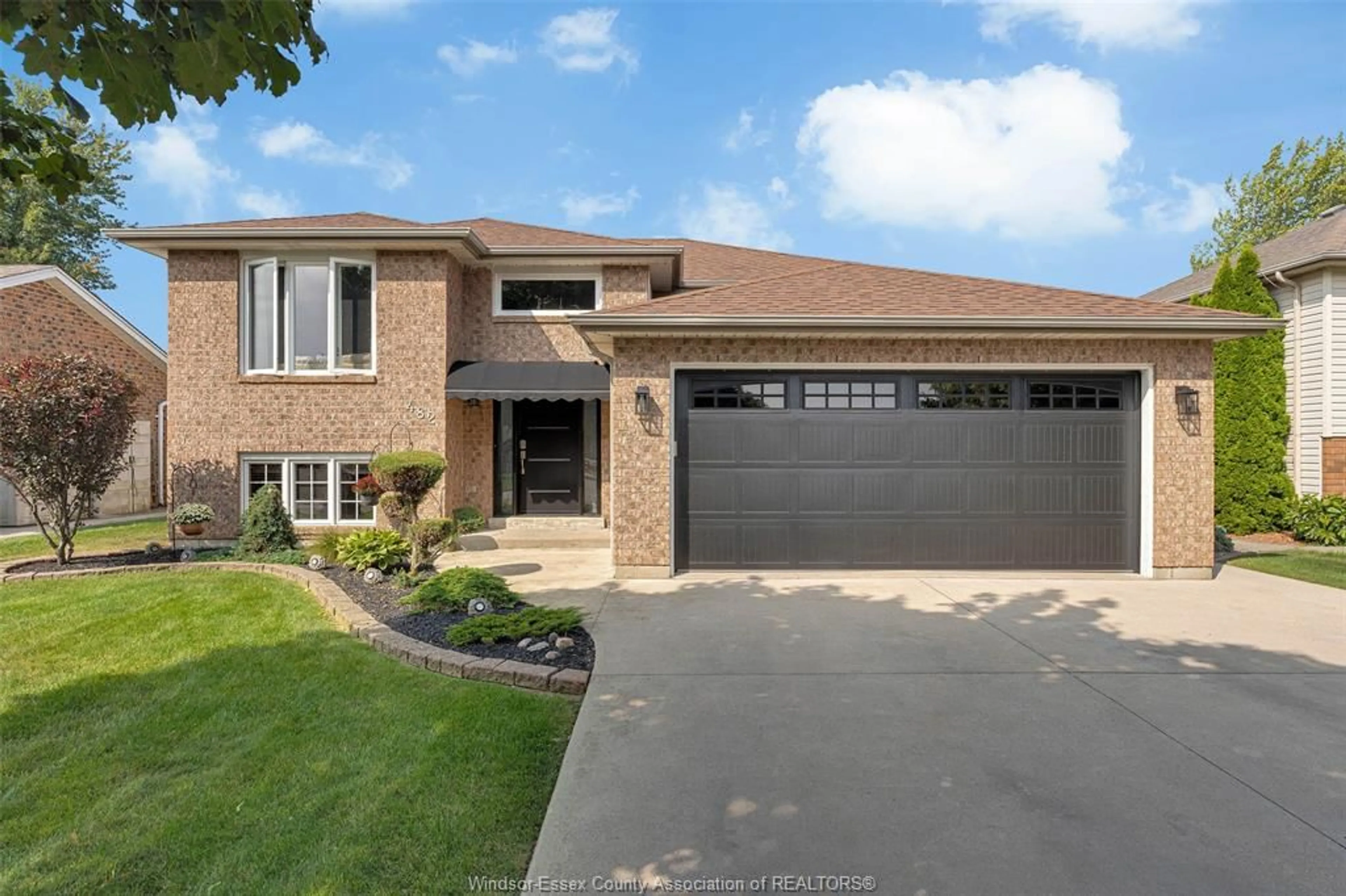 Home with brick exterior material, street for 482 THORN RIDGE, Amherstburg Ontario N9V 3X4