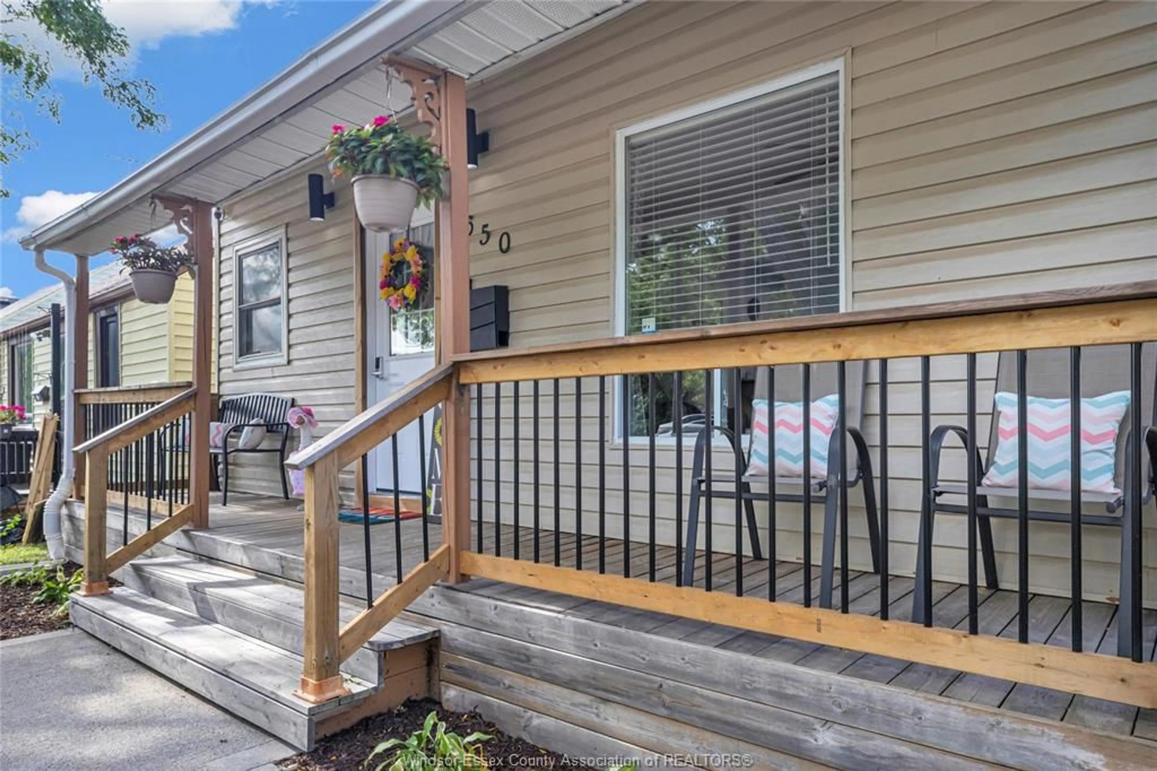 Patio, unknown for 650 VANIER St, Windsor Ontario N8X 3E3