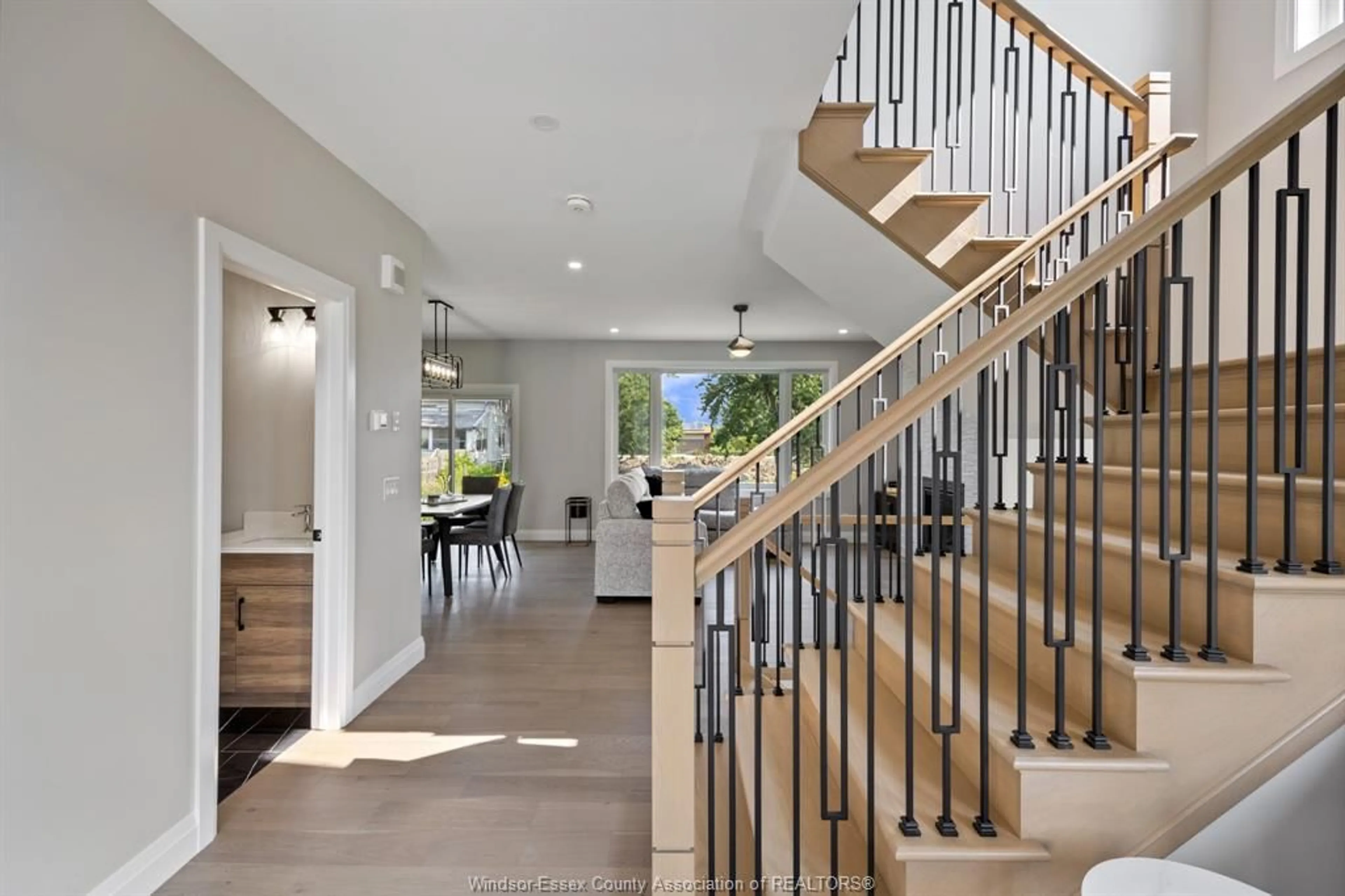 Unknown for 113 BEAR St, Essex Ontario N8M 2X5