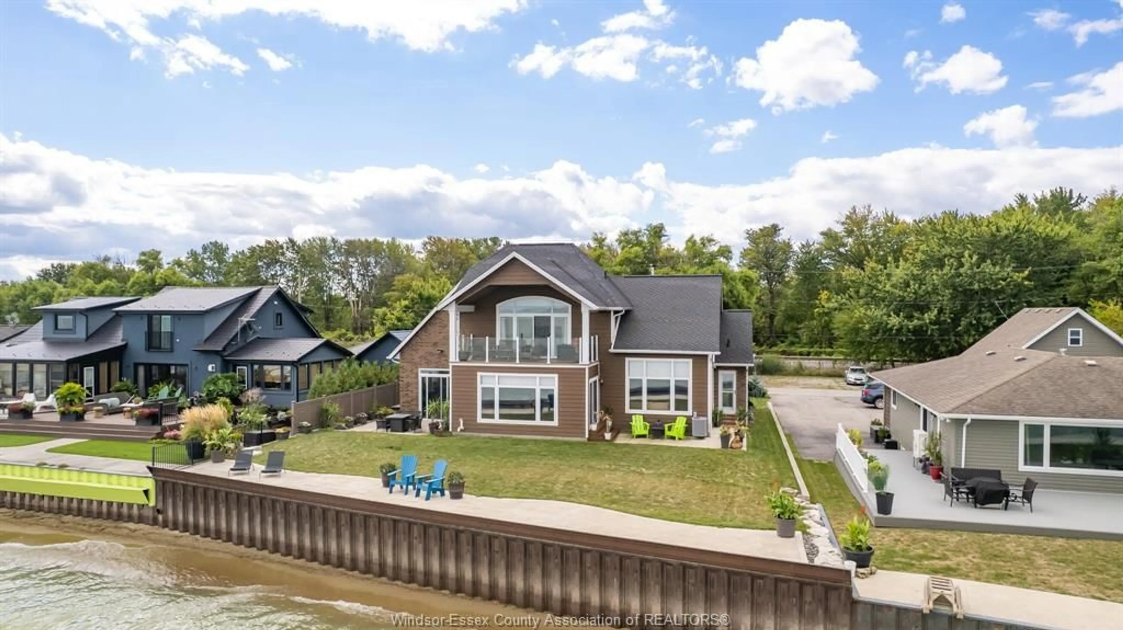 A pic from outside/outdoor area/front of a property/back of a property/a pic from drone, unknown for 1322 Shoreline, Lakeshore Ontario N0R 1A0