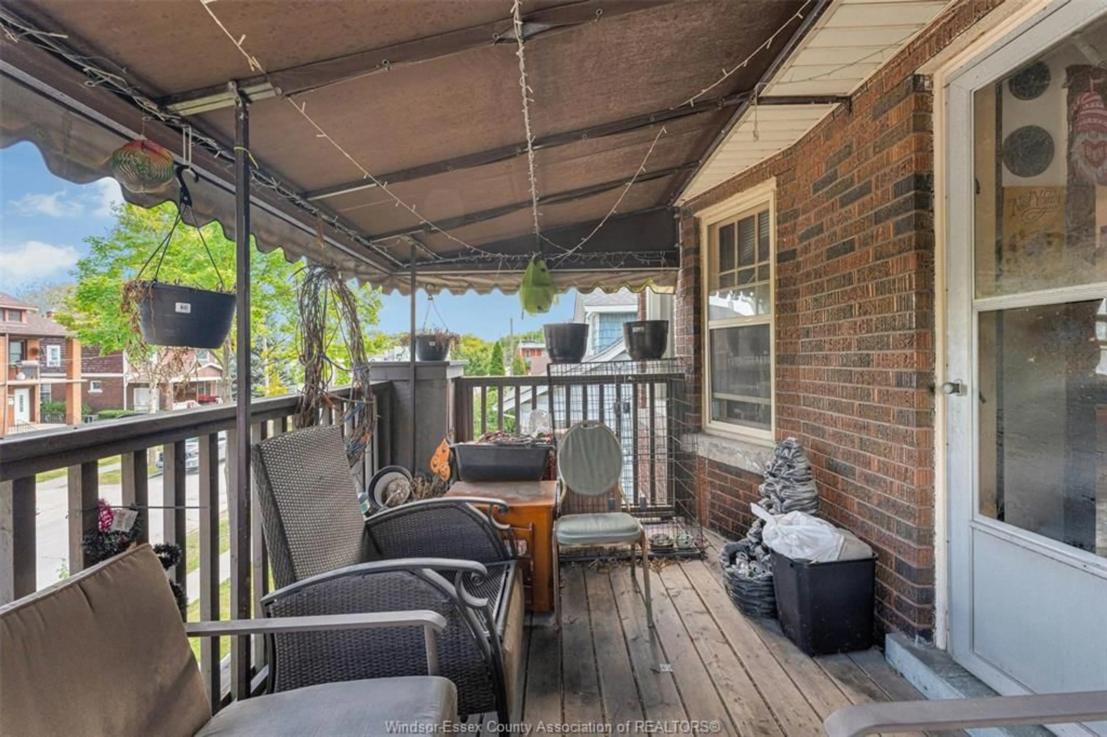 Patio, water/lake/river/ocean view for 245-247 MCEWAN, Windsor Ontario N9B 2E3