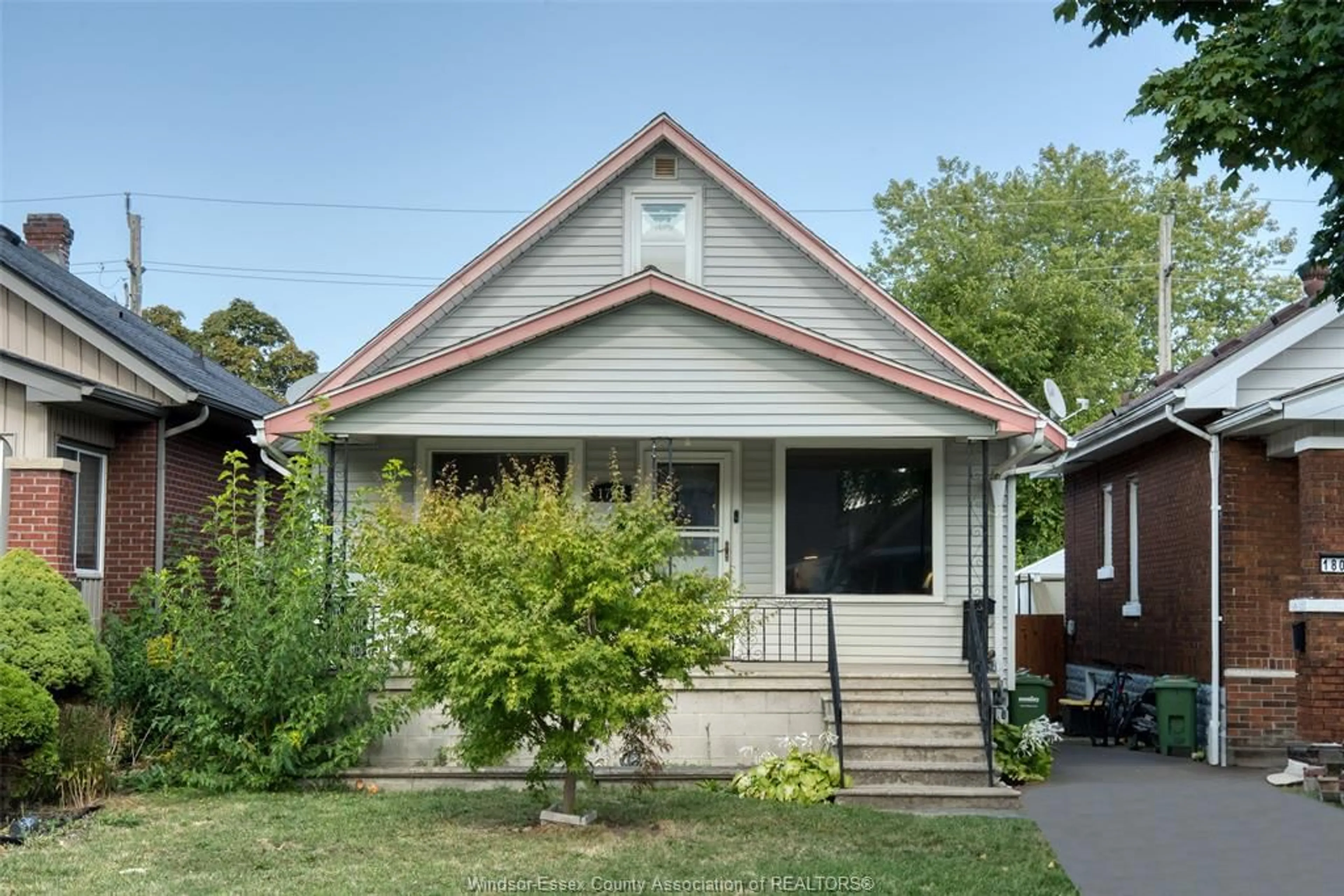 Home with brick exterior material, street for 1794 GLADSTONE Ave, Windsor Ontario N8W 2N3