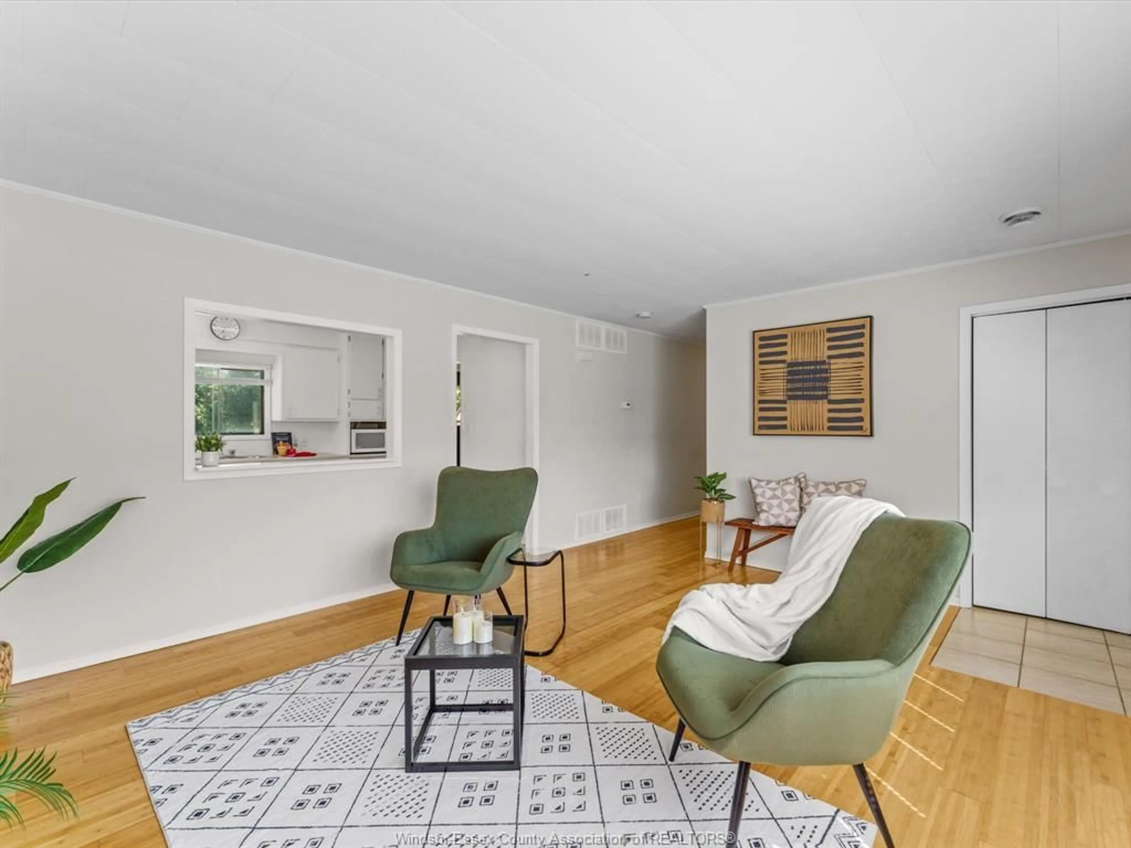 Living room with furniture, unknown for 1825 Sabo St, Kingsville Ontario N9Y 3A4