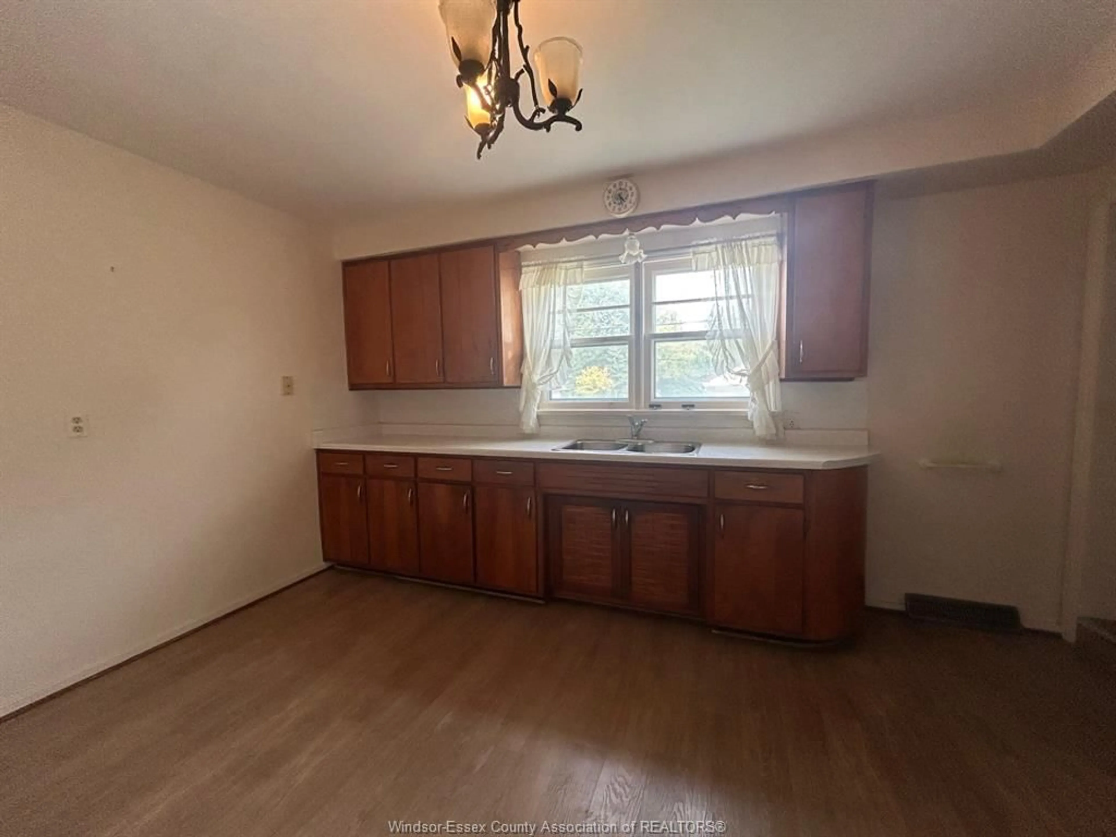 A pic of a room for 41 BALACLAVA St, Amherstburg Ontario N9V 2G5