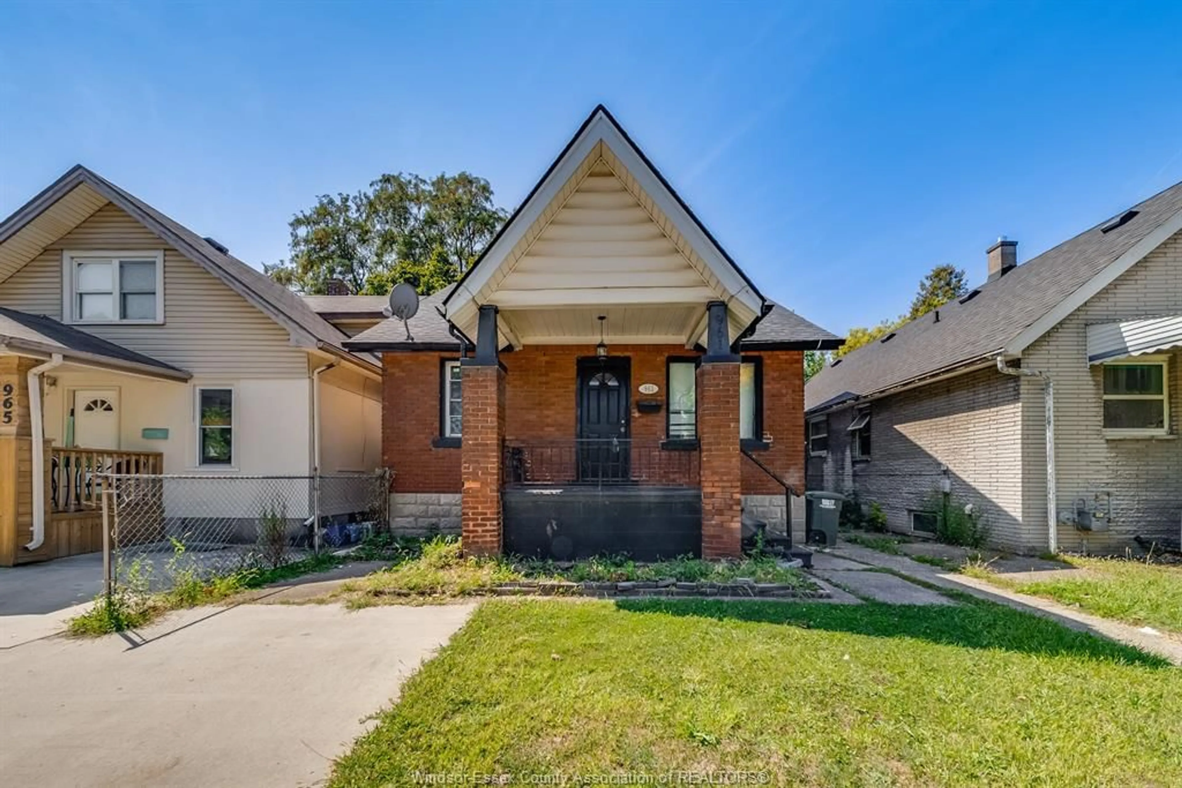 Home with brick exterior material, street for 961 CURRY Ave, Windsor Ontario N9B 2C4