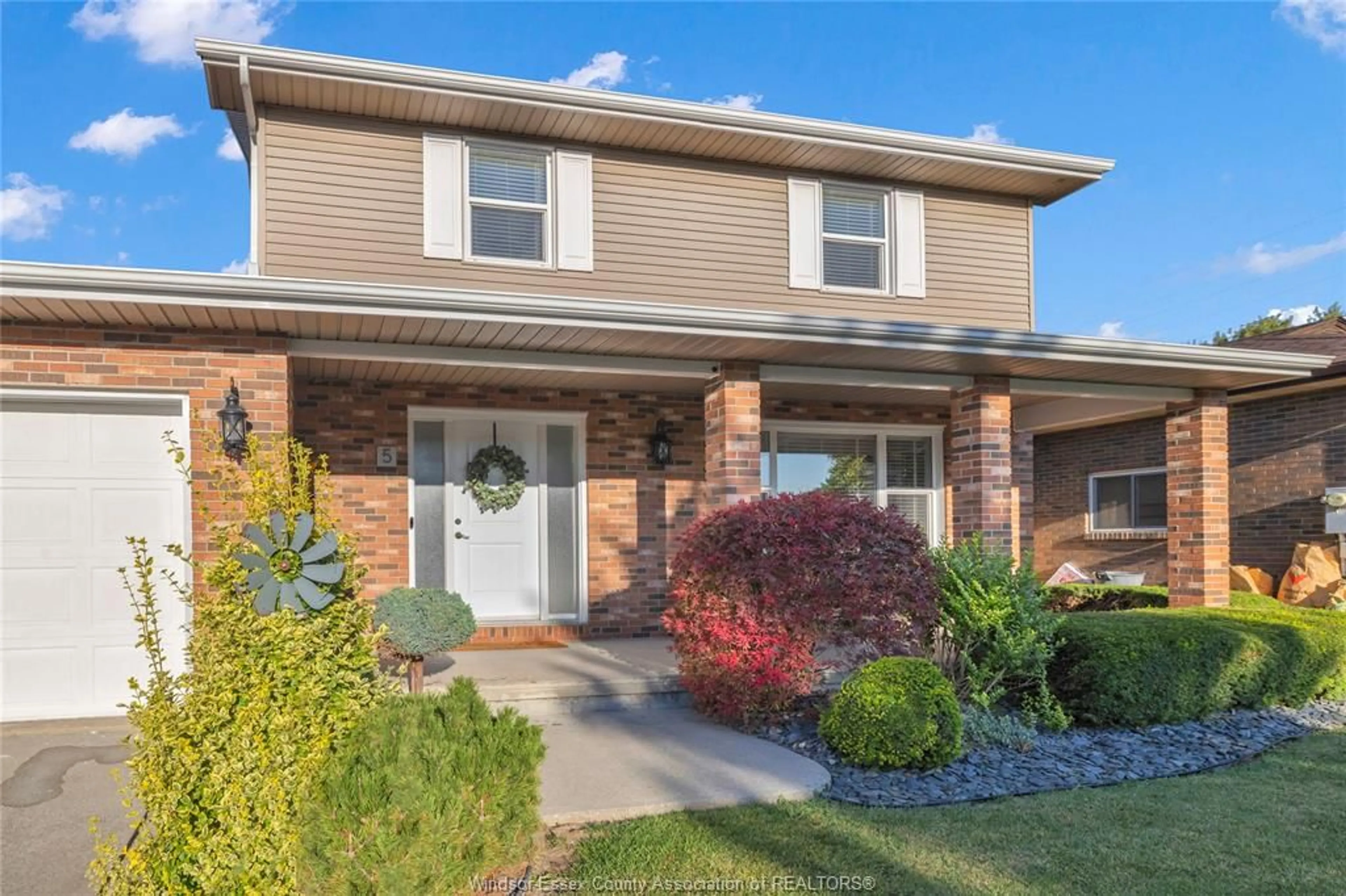 Home with brick exterior material, street for 5 KENTUCKY, Amherstburg Ontario N9V 3S7