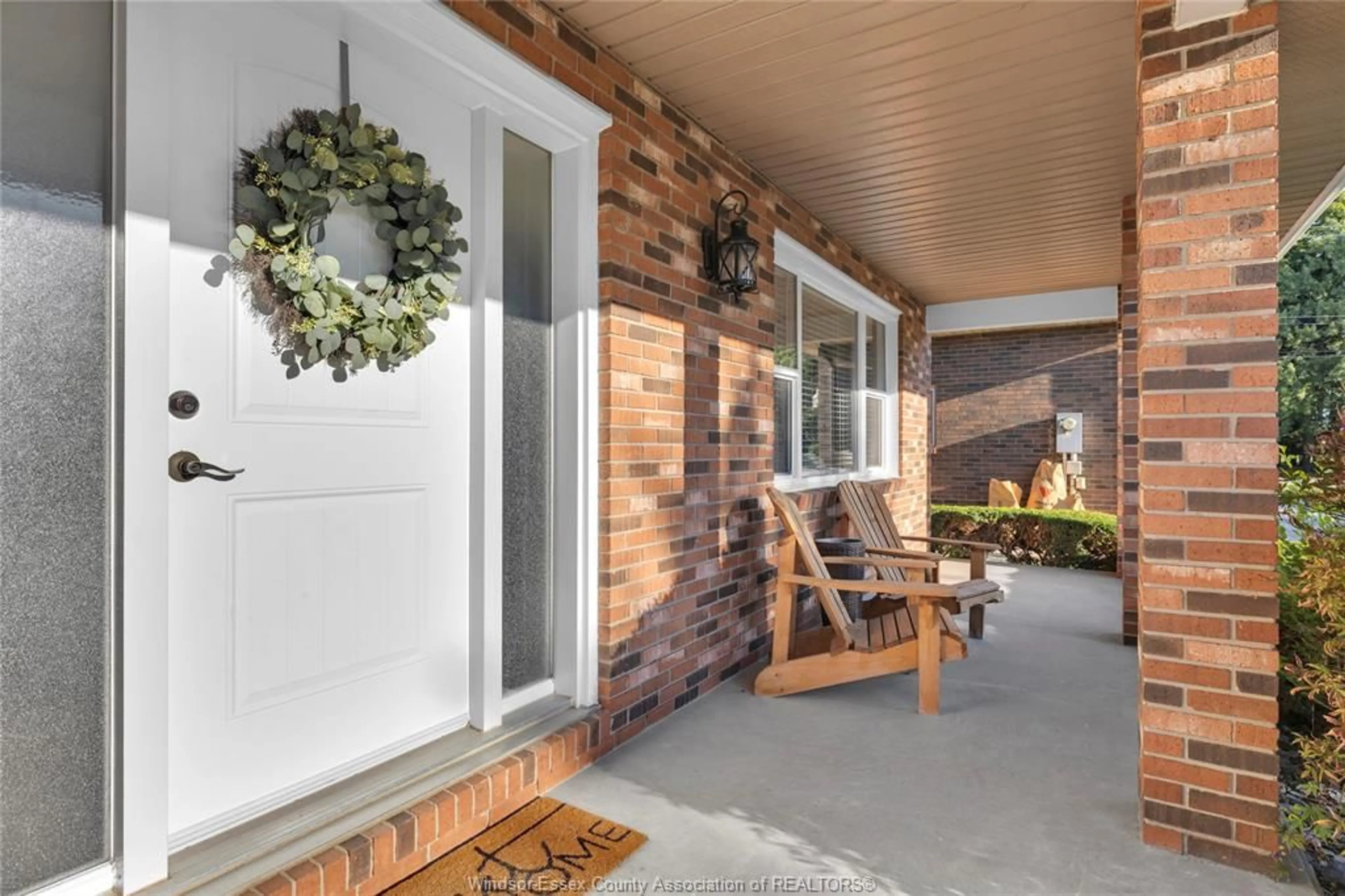 Indoor entryway for 5 KENTUCKY, Amherstburg Ontario N9V 3S7