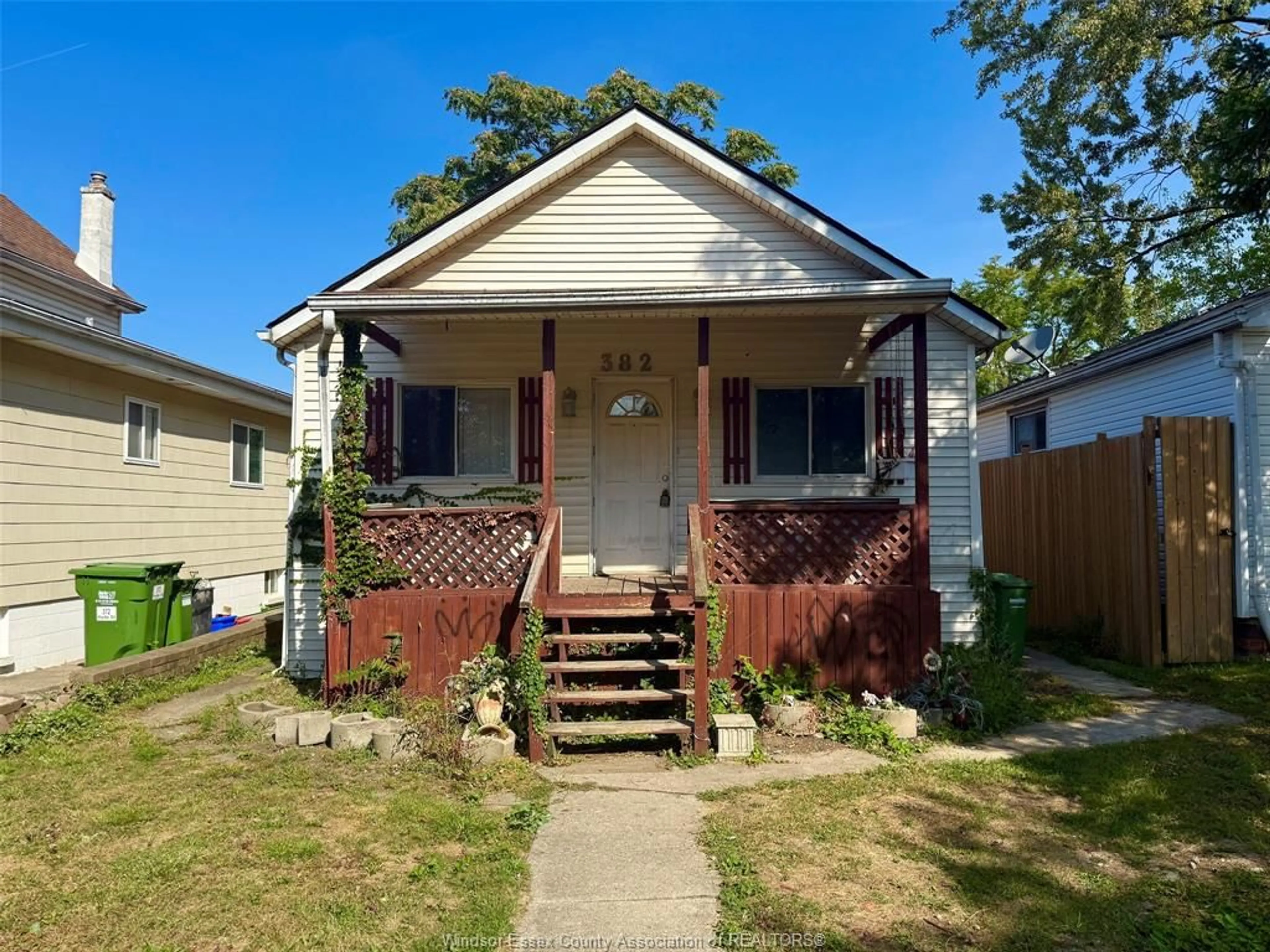 Unknown for 382 HYDE St, Windsor Ontario N8X 2T5