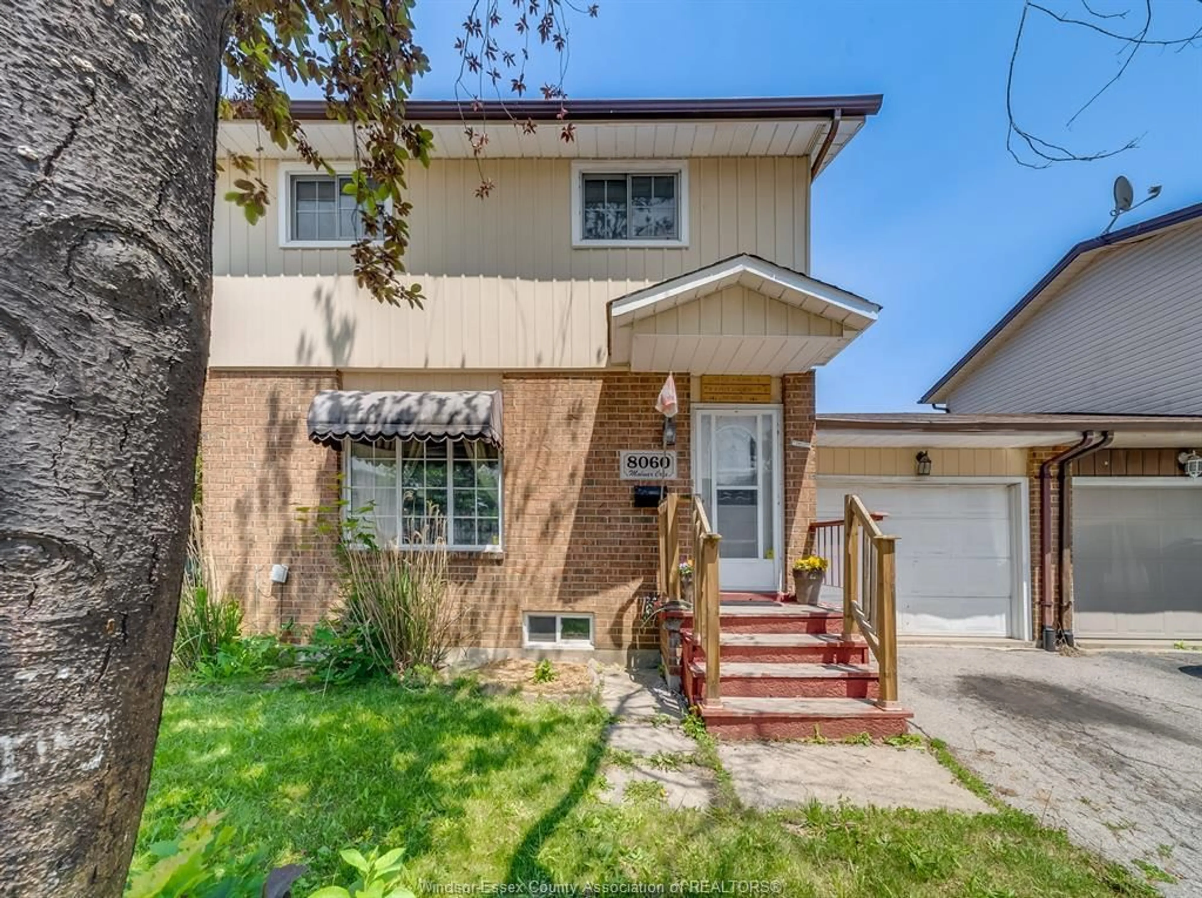 Unknown for 8060 MOLNAR Cres, Windsor Ontario N8R 2A5