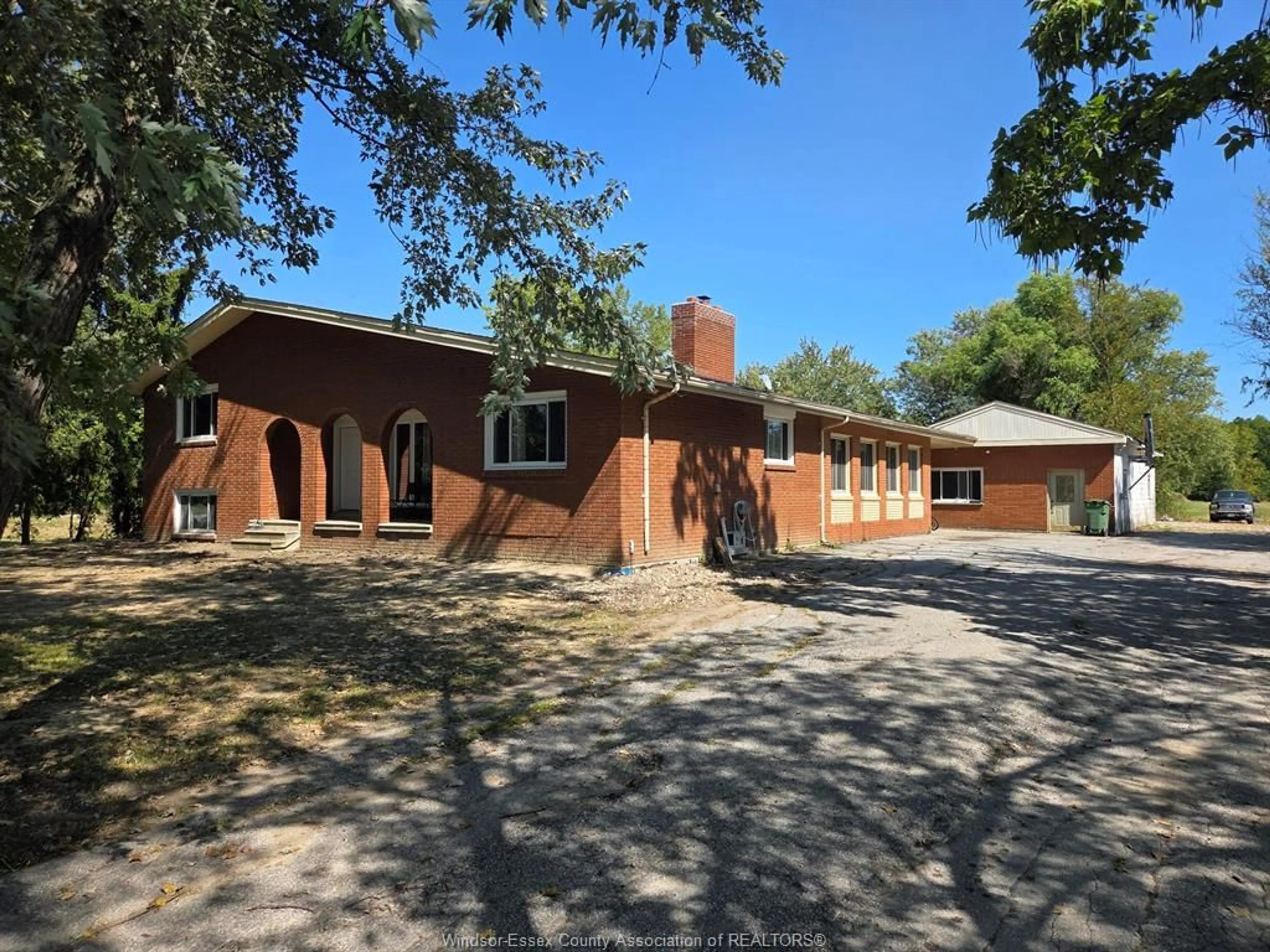 A pic from outside/outdoor area/front of a property/back of a property/a pic from drone, street for 7047 GIARDINI Sideroad, Essex Ontario N0R 1J0