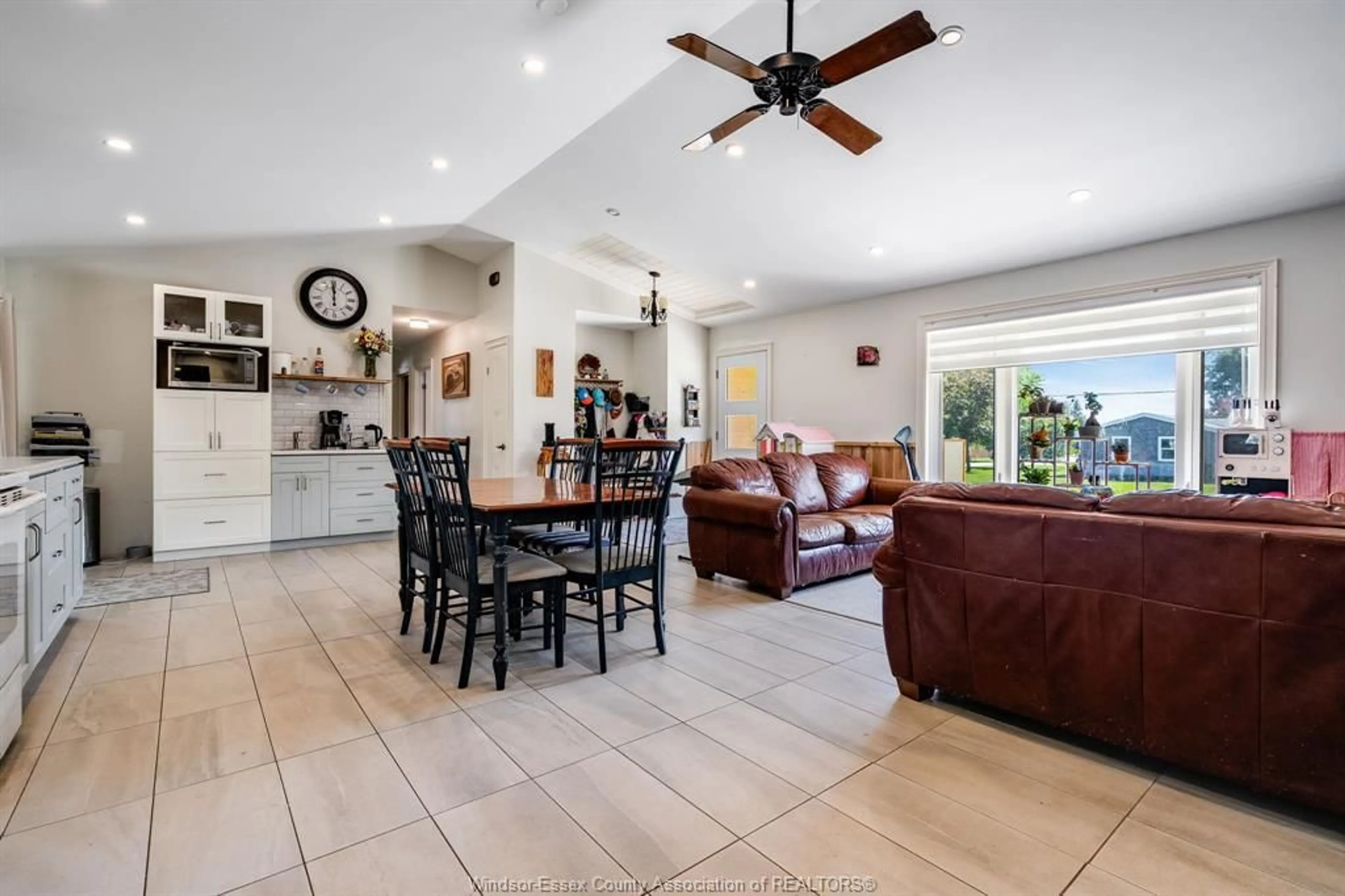 Open concept kitchen, ceramic/tile floor for 1336 Sunset Ave, Kingsville Ontario N9Y 2T3