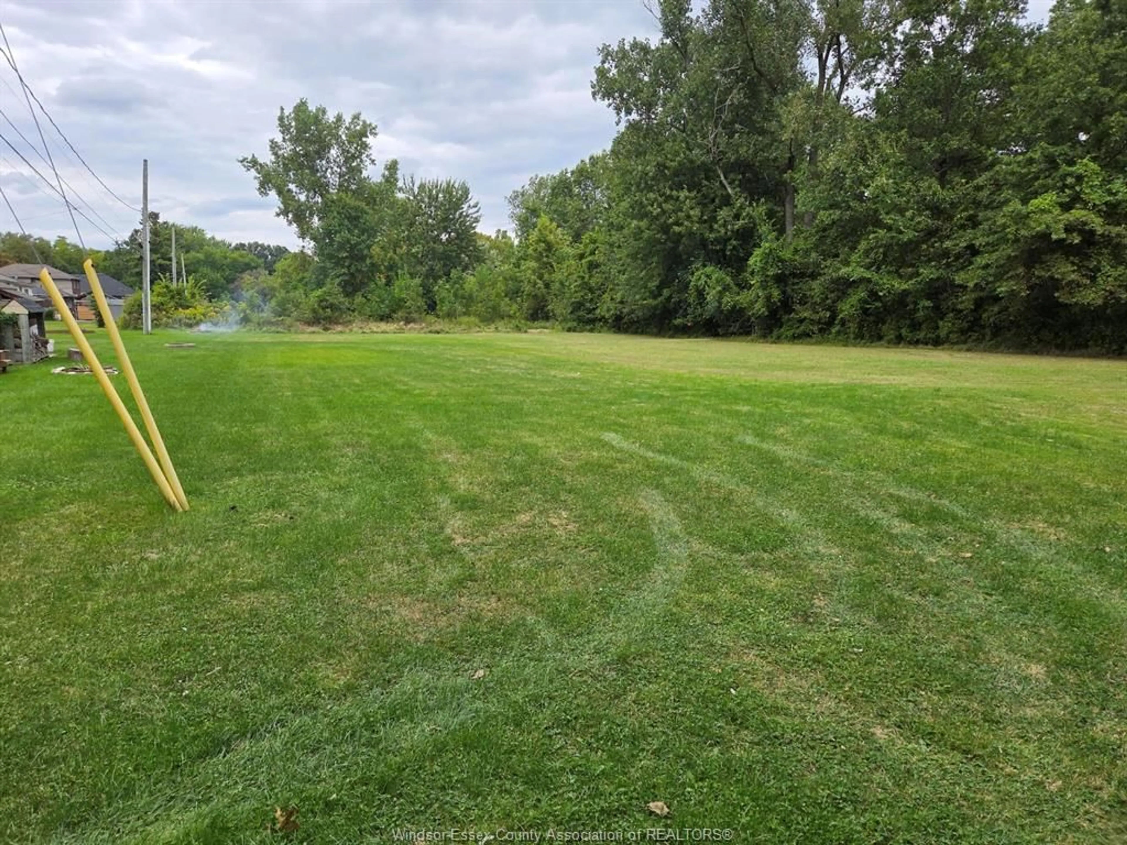 A pic from outside/outdoor area/front of a property/back of a property/a pic from drone, water/lake/river/ocean view for V/L RANKIN St, Windsor Ontario N9B 2W5