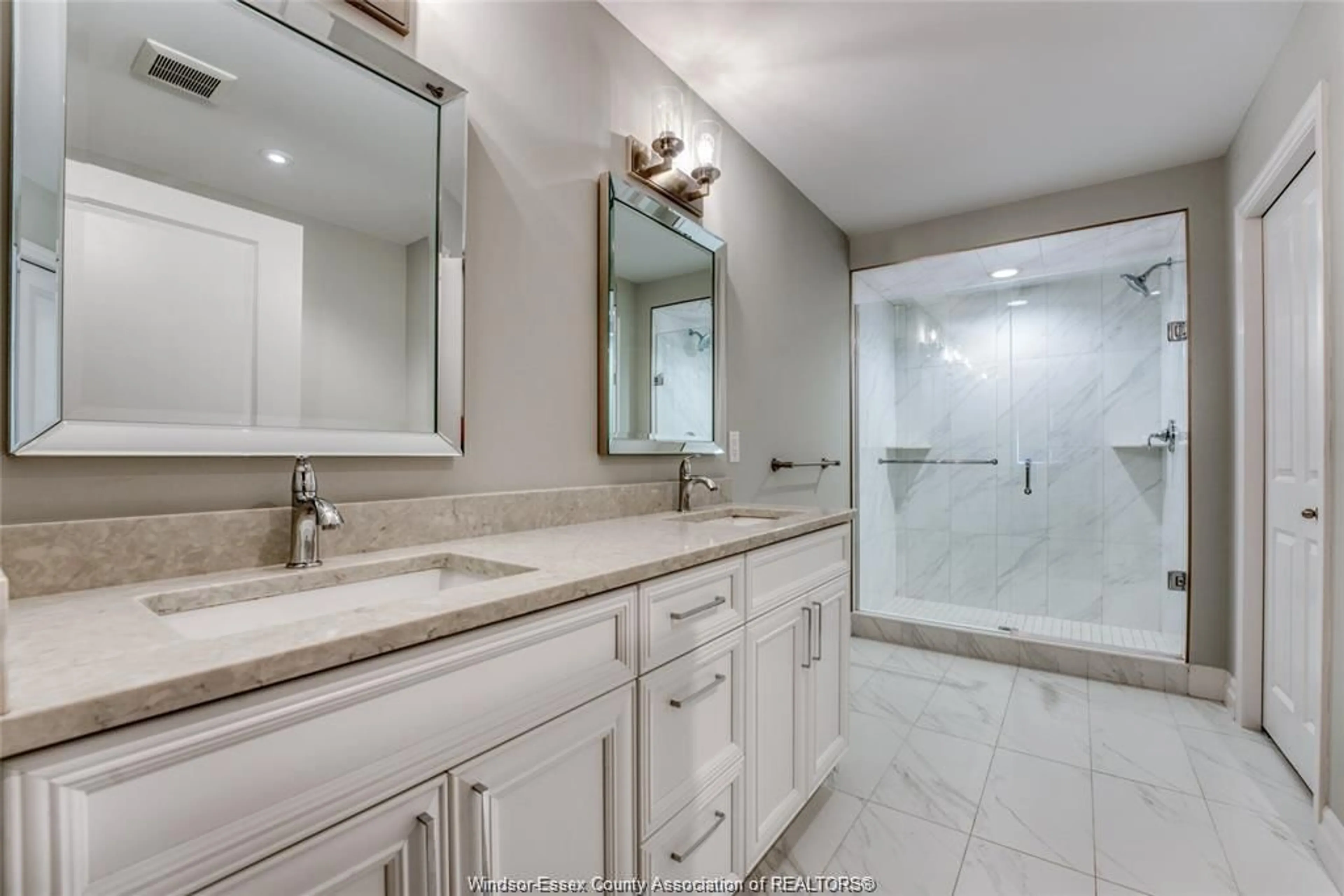 Contemporary bathroom, ceramic/tile floor for 66 YORK Blvd, Kingsville Ontario N9Y 0G3