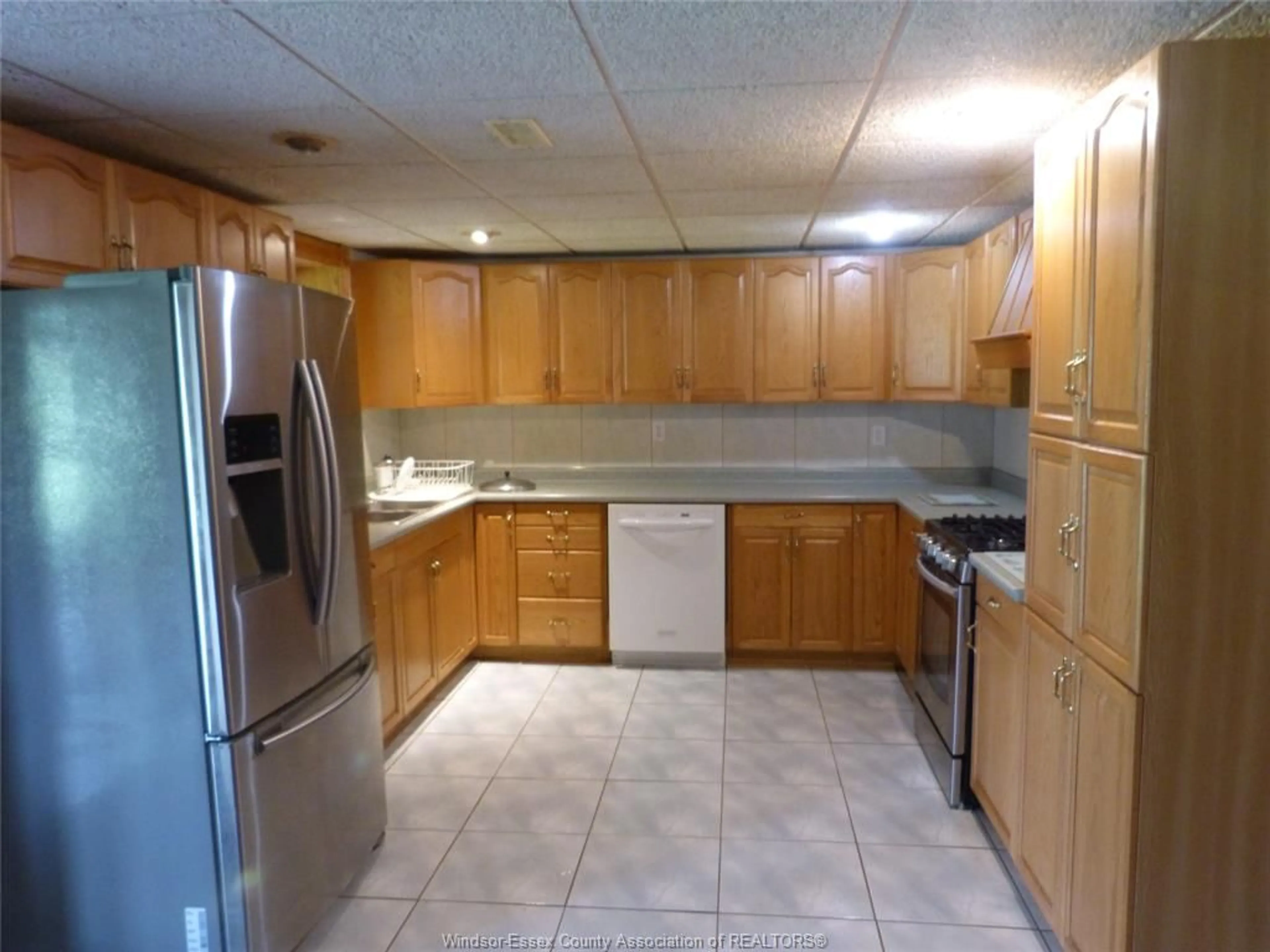 Standard kitchen, unknown for 3670 CONCESSION RD 3, Essex Ontario N0R 1G0